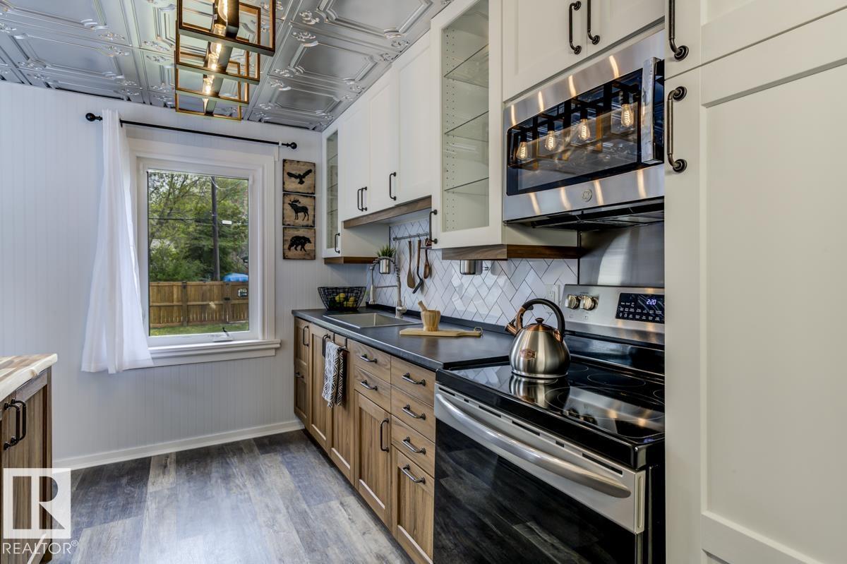 Photo 17 at 12134 58 Street NW, Montrose, Edmonton