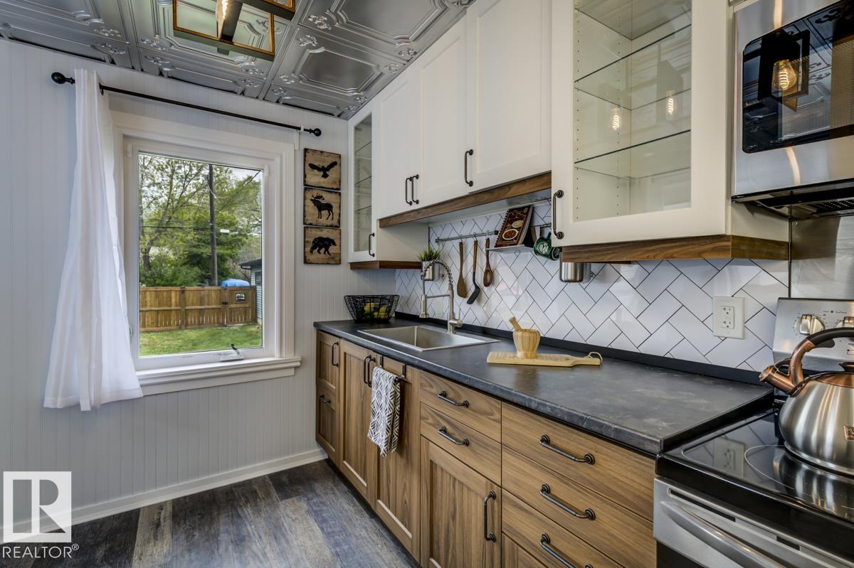 Photo 18 at 12134 58 Street NW, Montrose, Edmonton
