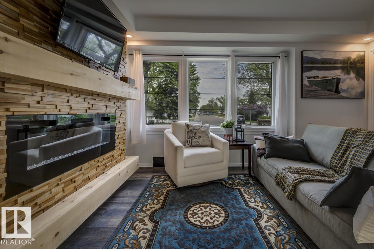 Photo 7 at 12134 58 Street NW, Montrose, Edmonton