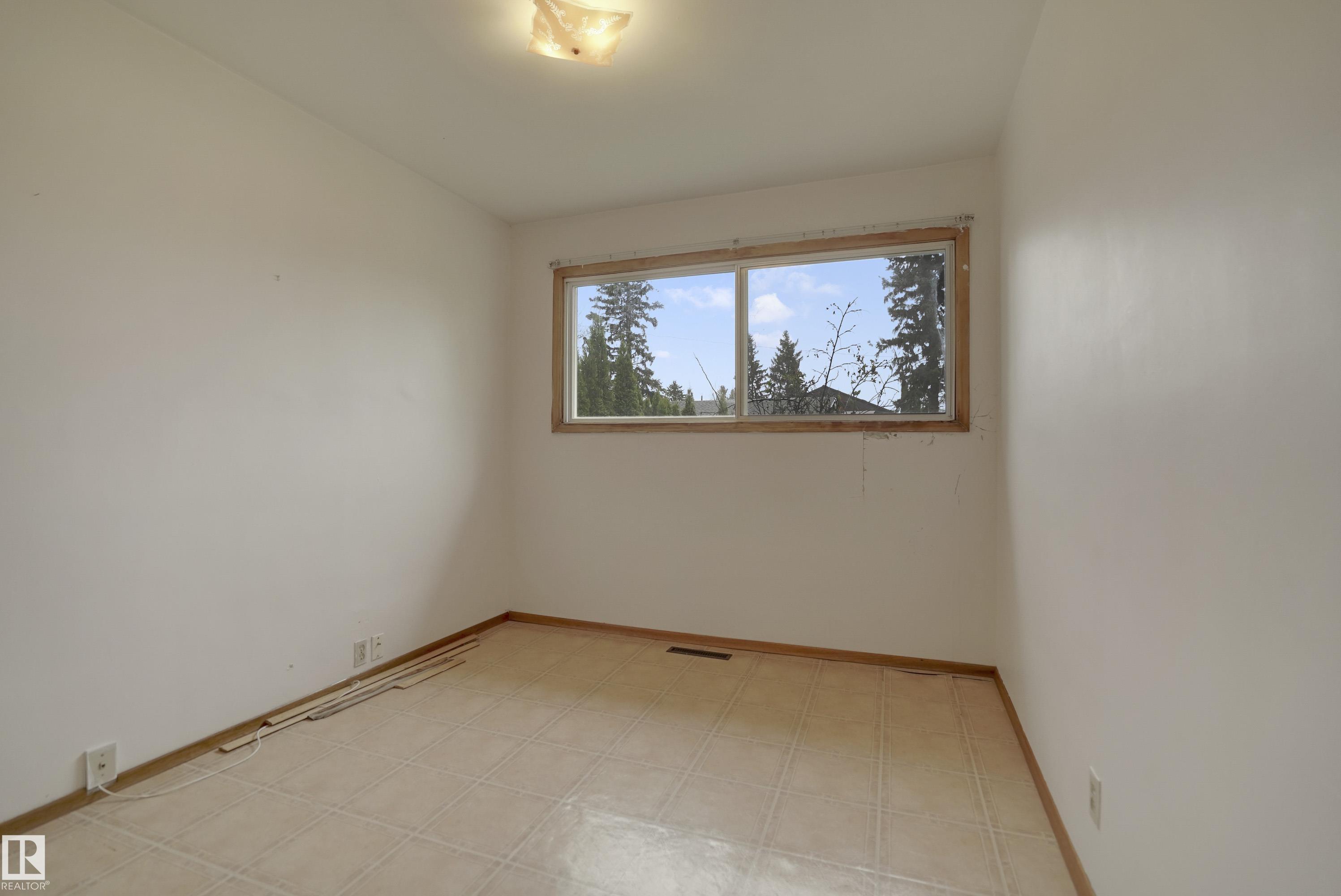 Photo 19 at 13324 131a Avenue NW, Athlone, Edmonton