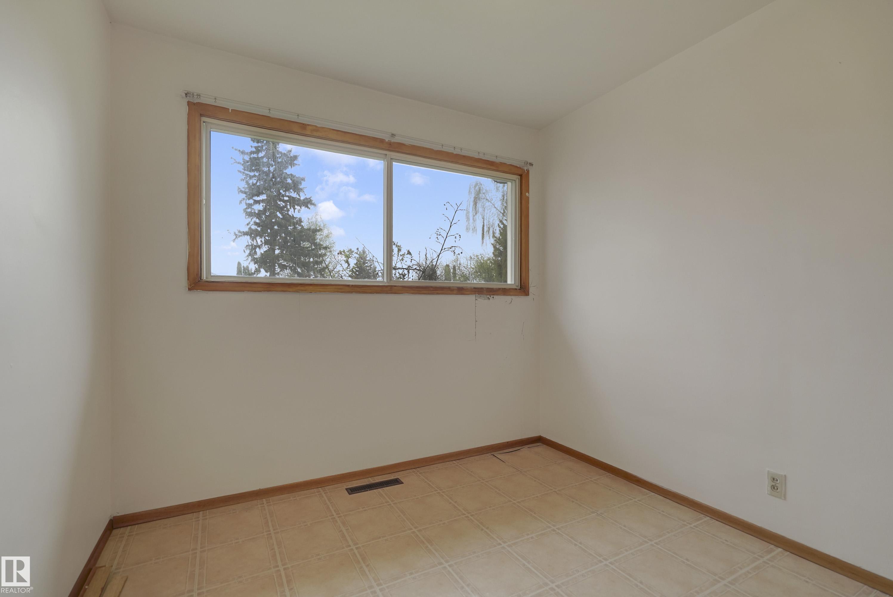 Photo 20 at 13324 131a Avenue NW, Athlone, Edmonton