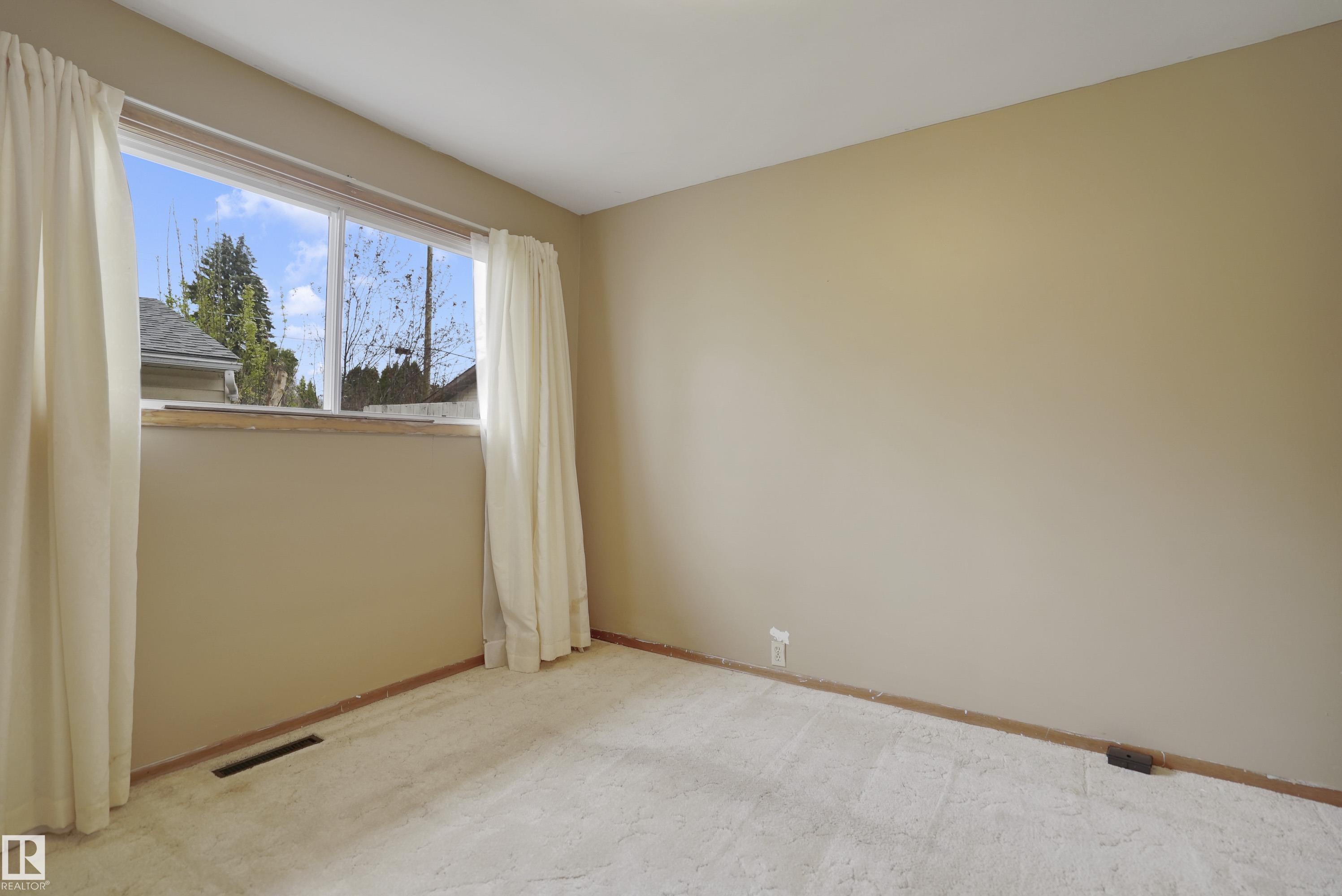 Photo 22 at 13324 131a Avenue NW, Athlone, Edmonton