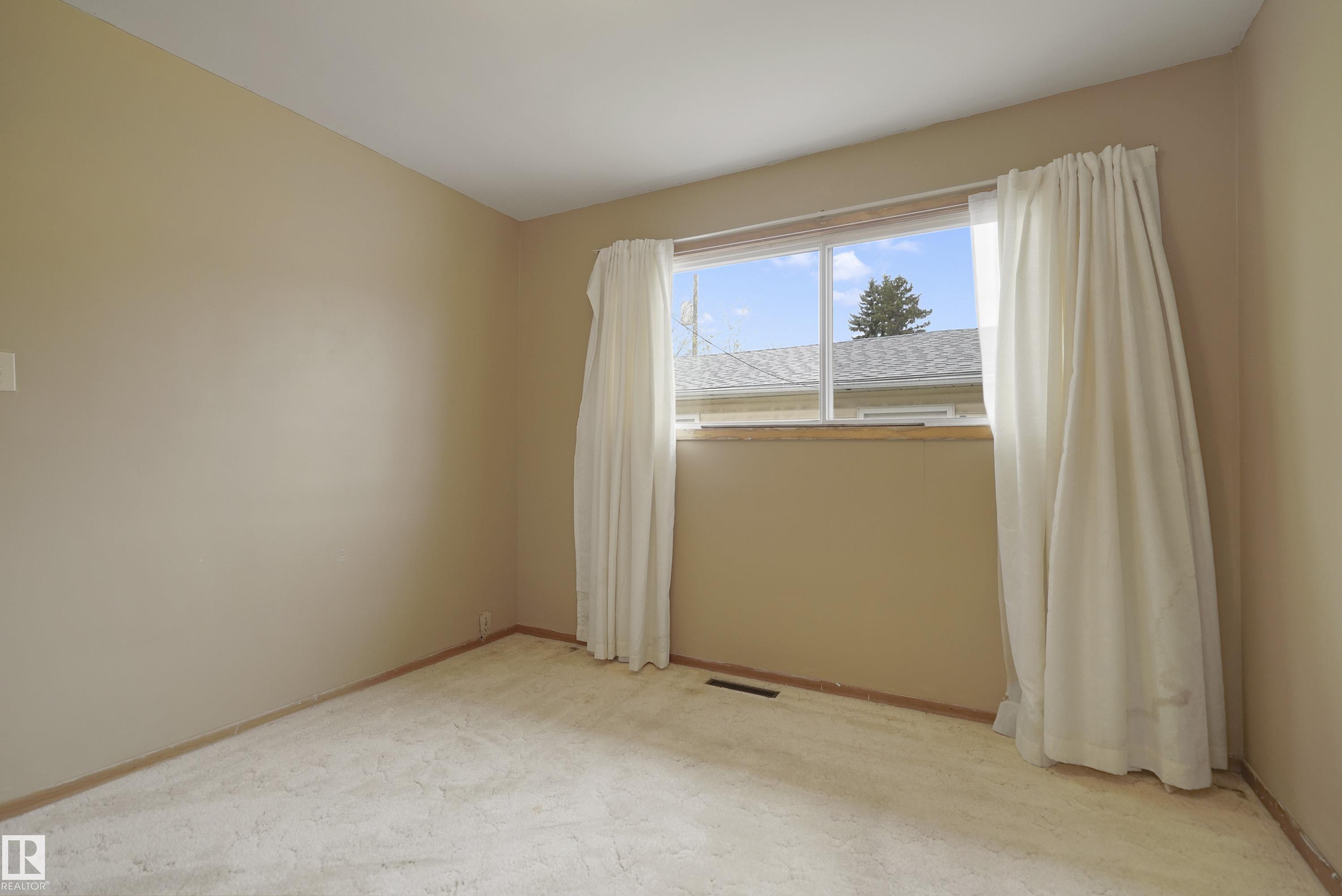 Photo 24 at 13324 131a Avenue NW, Athlone, Edmonton