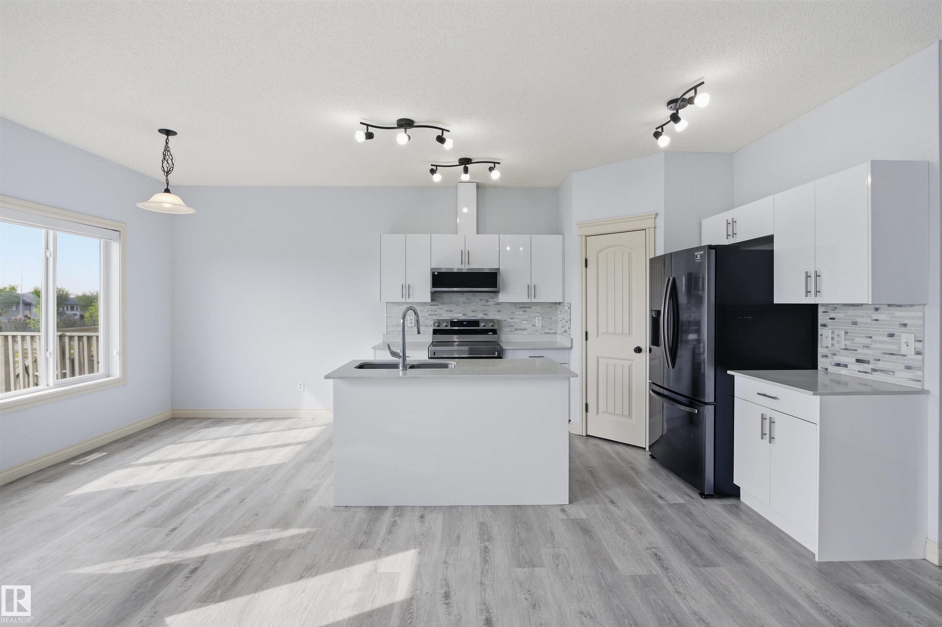 Photo 11 at 2017 118 Street SW, Rutherford, Edmonton