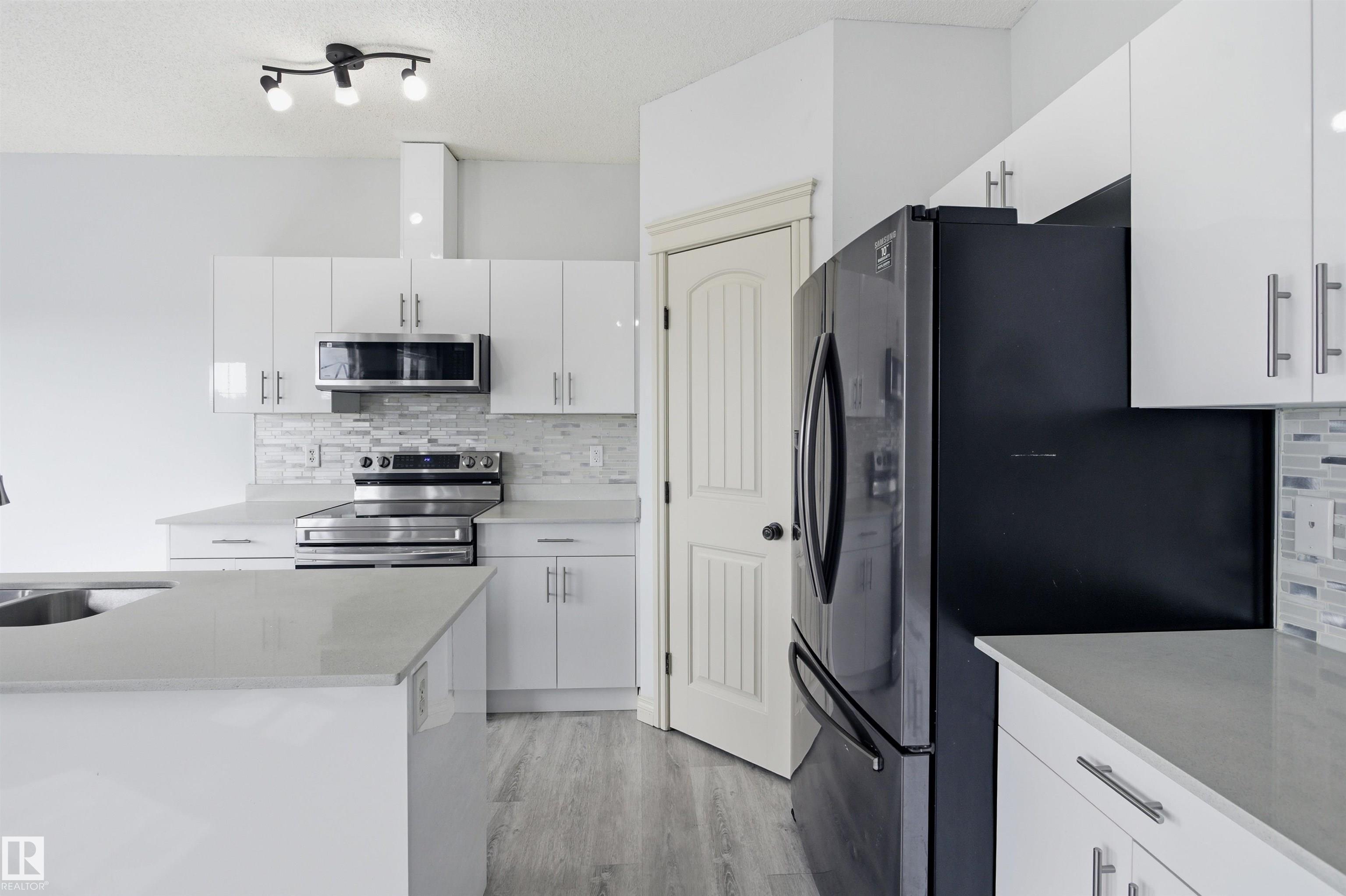 Photo 12 at 2017 118 Street SW, Rutherford, Edmonton