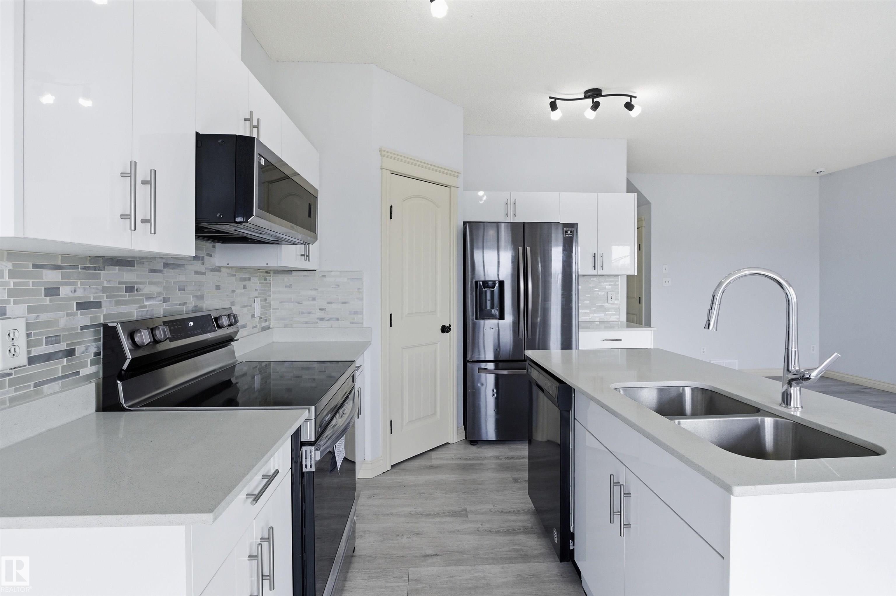 Photo 14 at 2017 118 Street SW, Rutherford, Edmonton