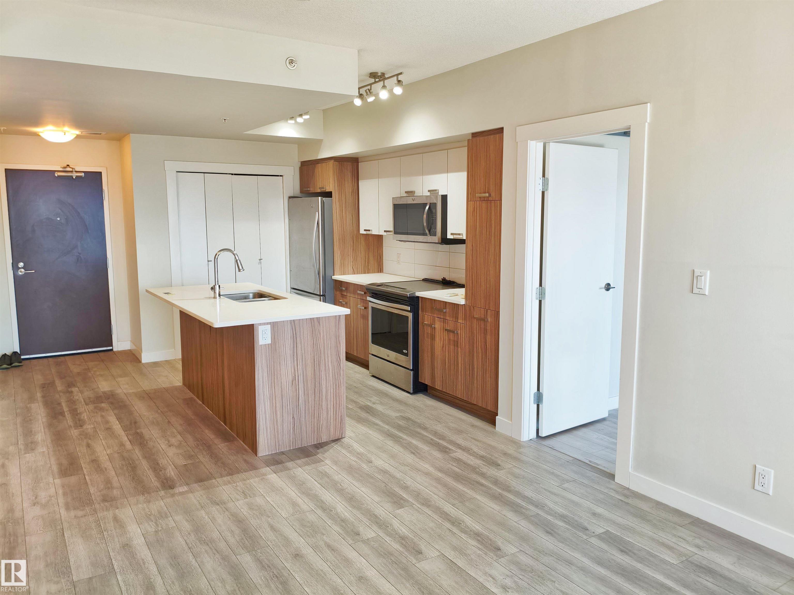 https://zimg.paragon.ice.com/ParagonImages/Property/PM/RAE/225403508/18/0/0/a95936aae082b05bcbd3a2690d7df741/1/63b50553d87f1d1be5096a570b316c0b/225403508-235d8207-d0ca-49a4-8801-b59b0f459f61.JPG