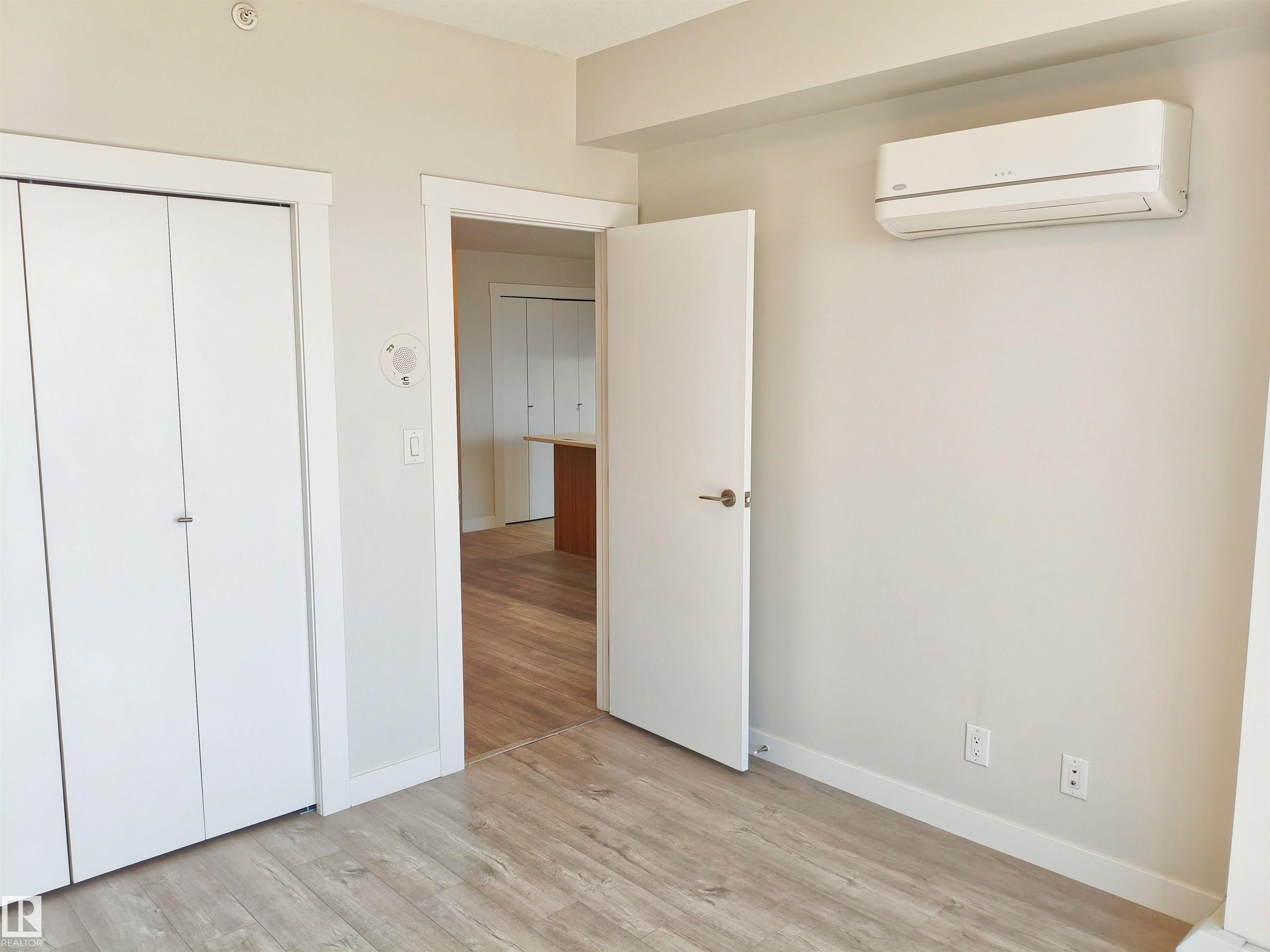 https://zimg.paragon.ice.com/ParagonImages/Property/PM/RAE/225403508/30/0/0/e8e0eb0dec4cbeb8ca8b943f6ab46593/1/63b50553d87f1d1be5096a570b316c0b/225403508-533a00e2-54e9-49f9-887c-9e6f8884ceac.JPG
