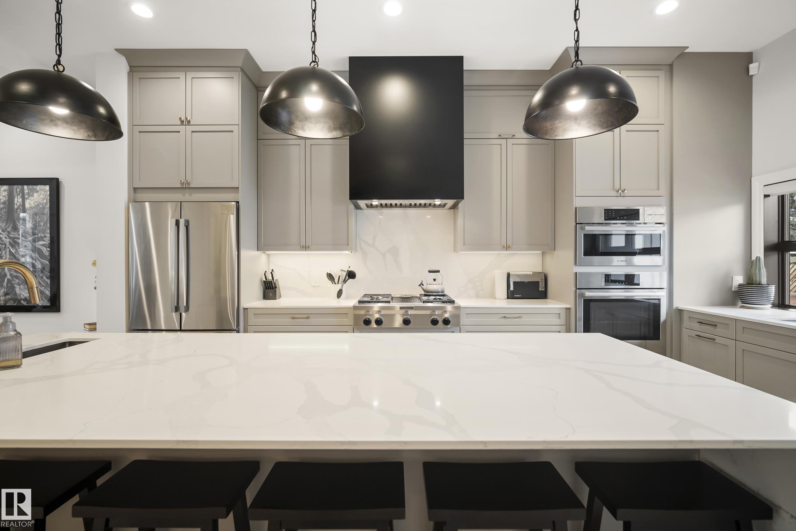 Photo 15 at 6115 111 Avenue NW, Highlands, Edmonton