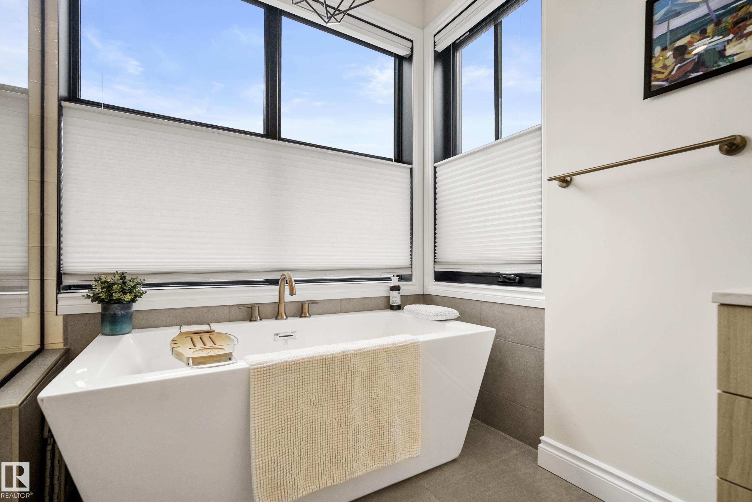 Photo 29 at 6115 111 Avenue NW, Highlands, Edmonton
