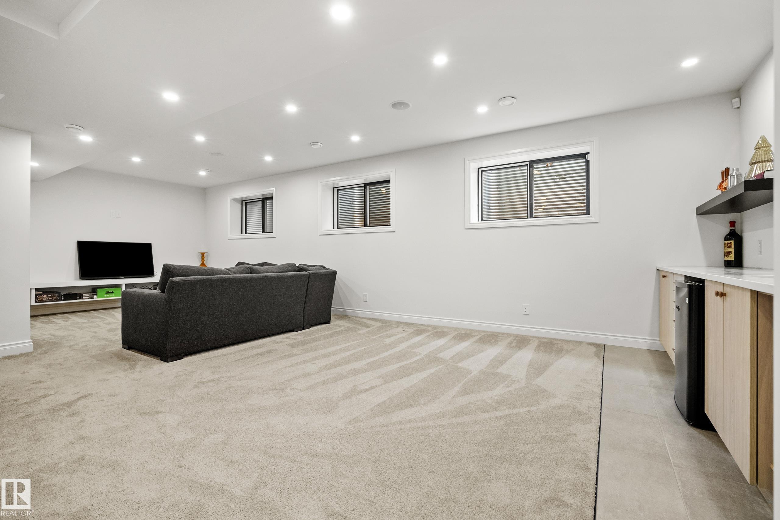 Photo 41 at 6115 111 Avenue NW, Highlands, Edmonton
