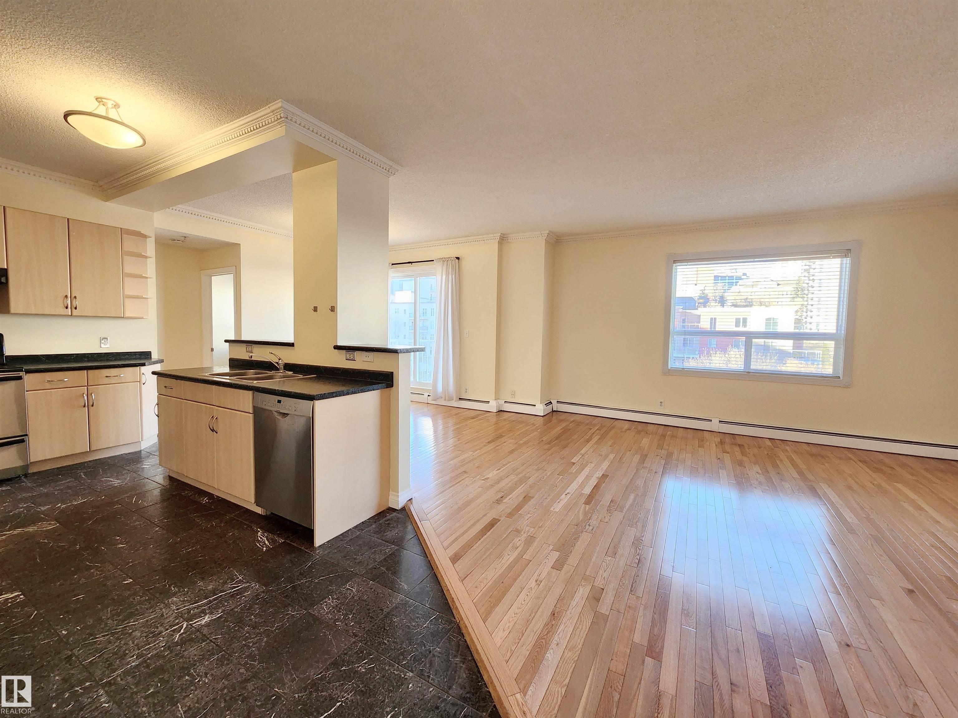 Photo 10 at 603 - 9707 105 Street NW, Downtown, Edmonton