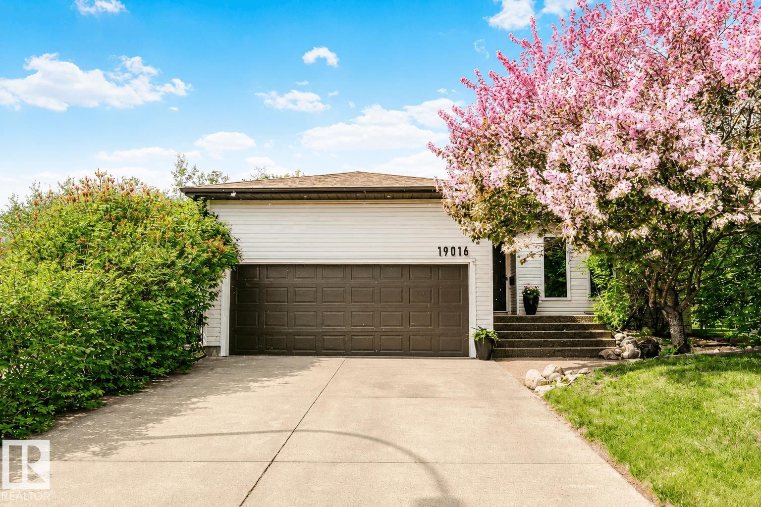 19016 92 Avenue NW, Belmead, Edmonton