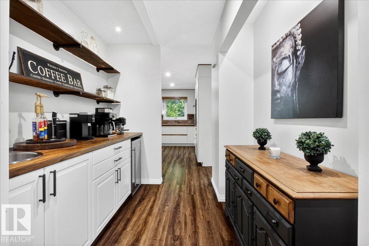 Photo 13 at 19016 92 Avenue NW, Belmead, Edmonton