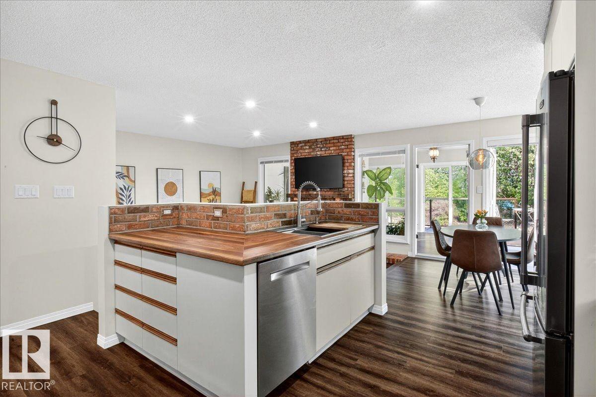 Photo 17 at 19016 92 Avenue NW, Belmead, Edmonton