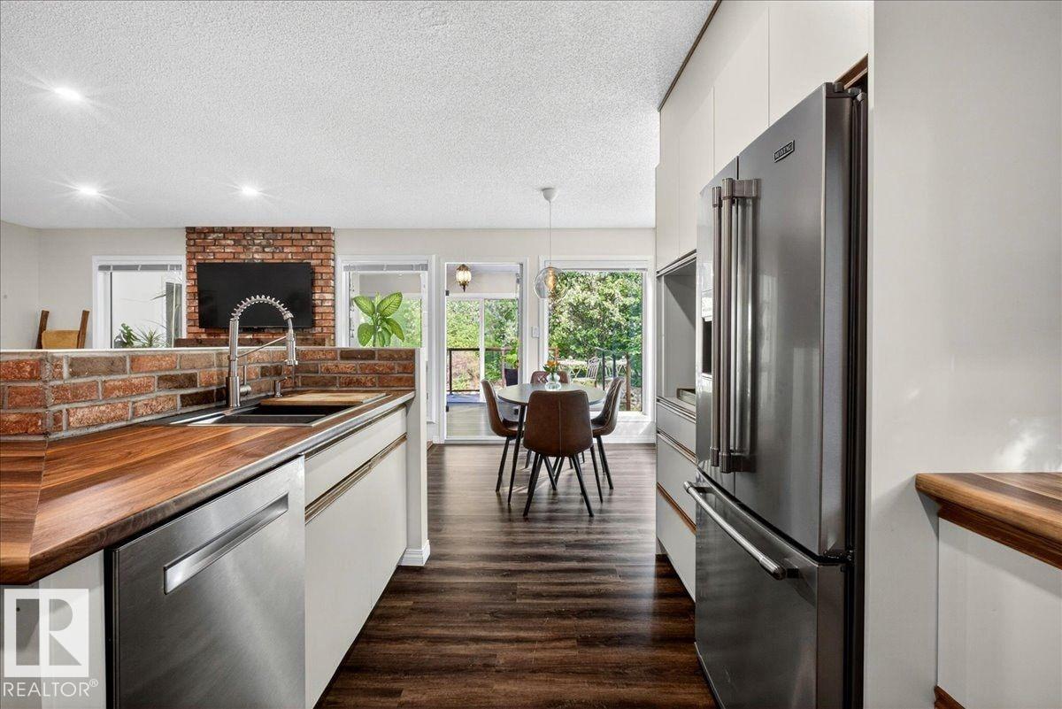 Photo 18 at 19016 92 Avenue NW, Belmead, Edmonton