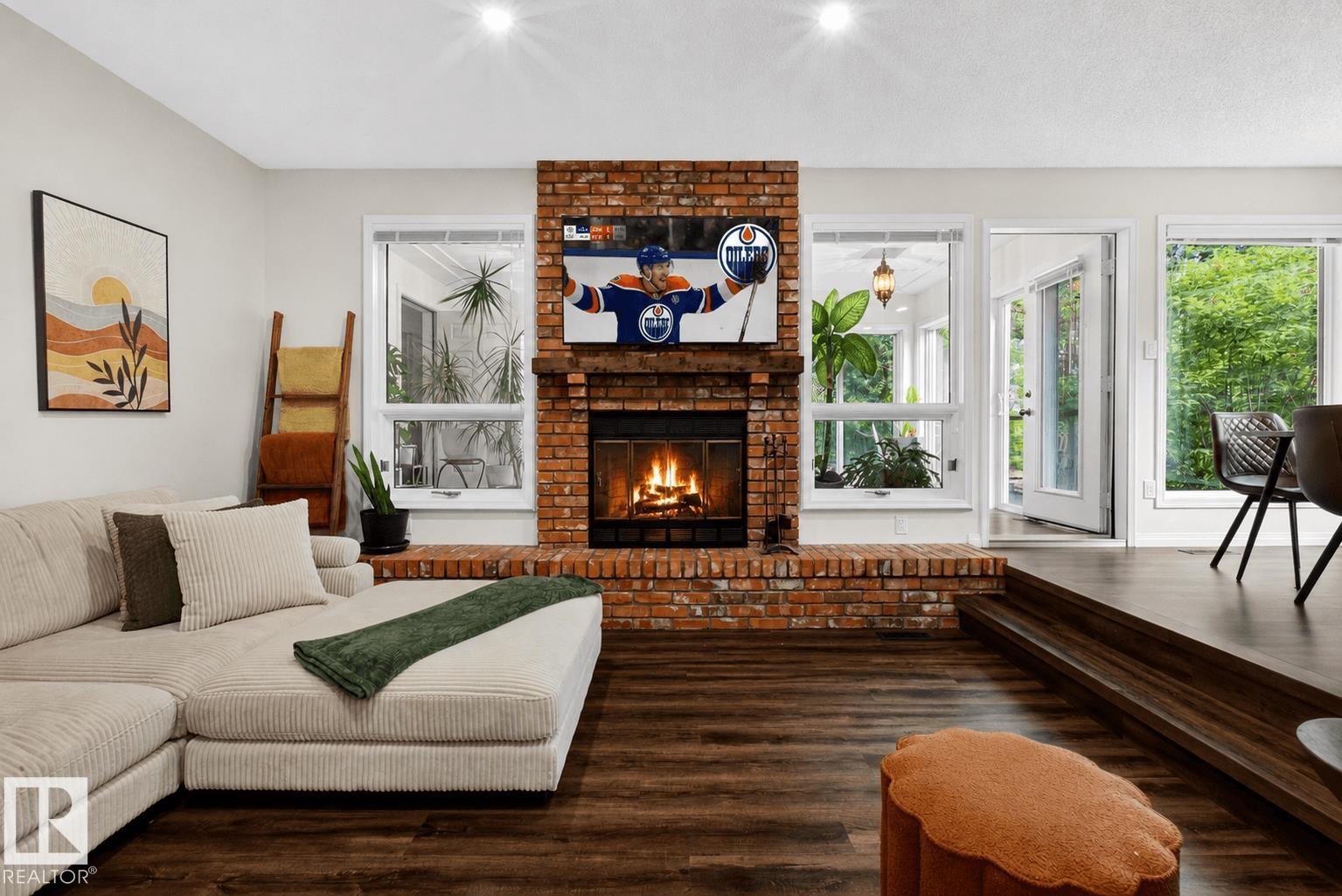 Photo 23 at 19016 92 Avenue NW, Belmead, Edmonton