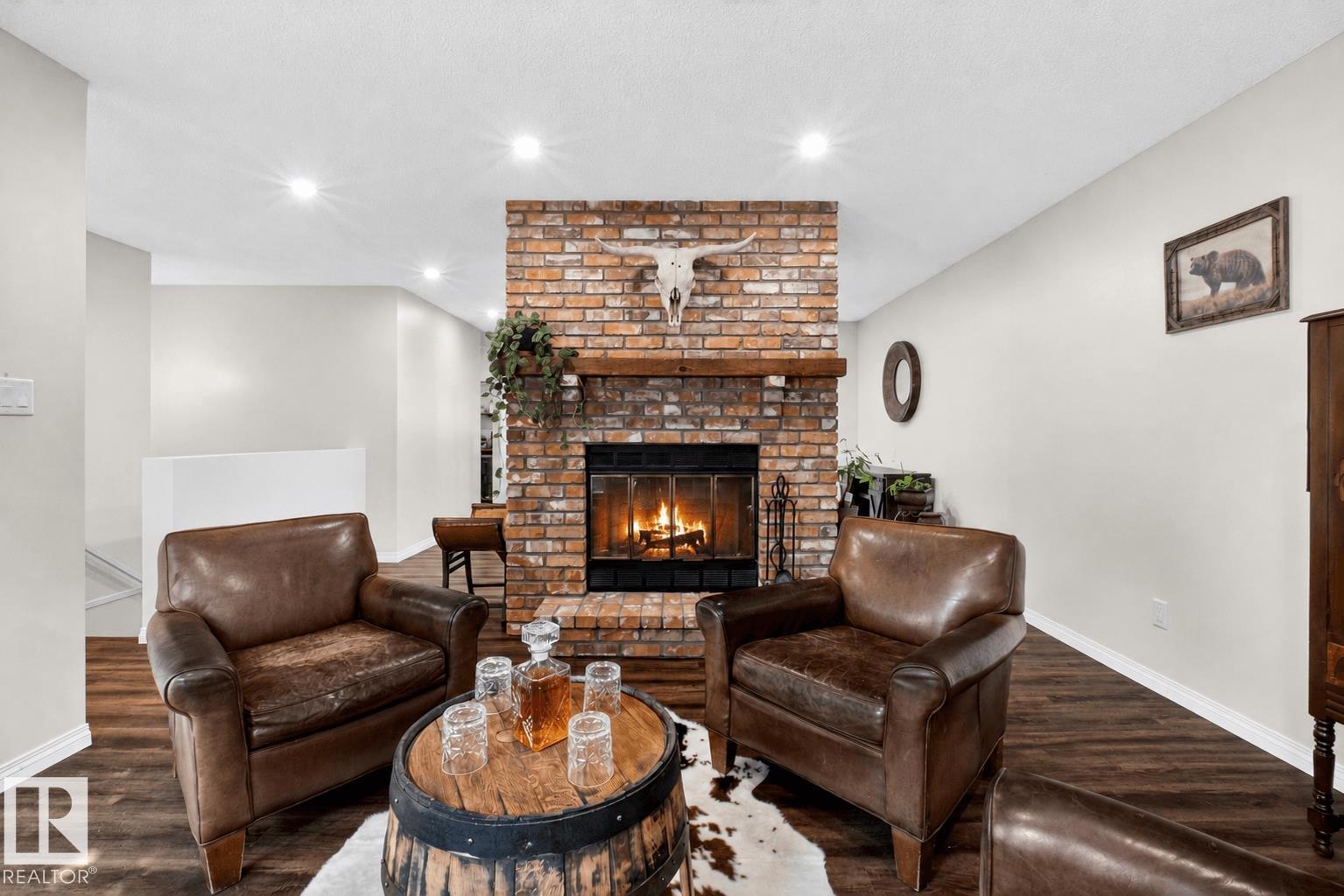 Photo 7 at 19016 92 Avenue NW, Belmead, Edmonton