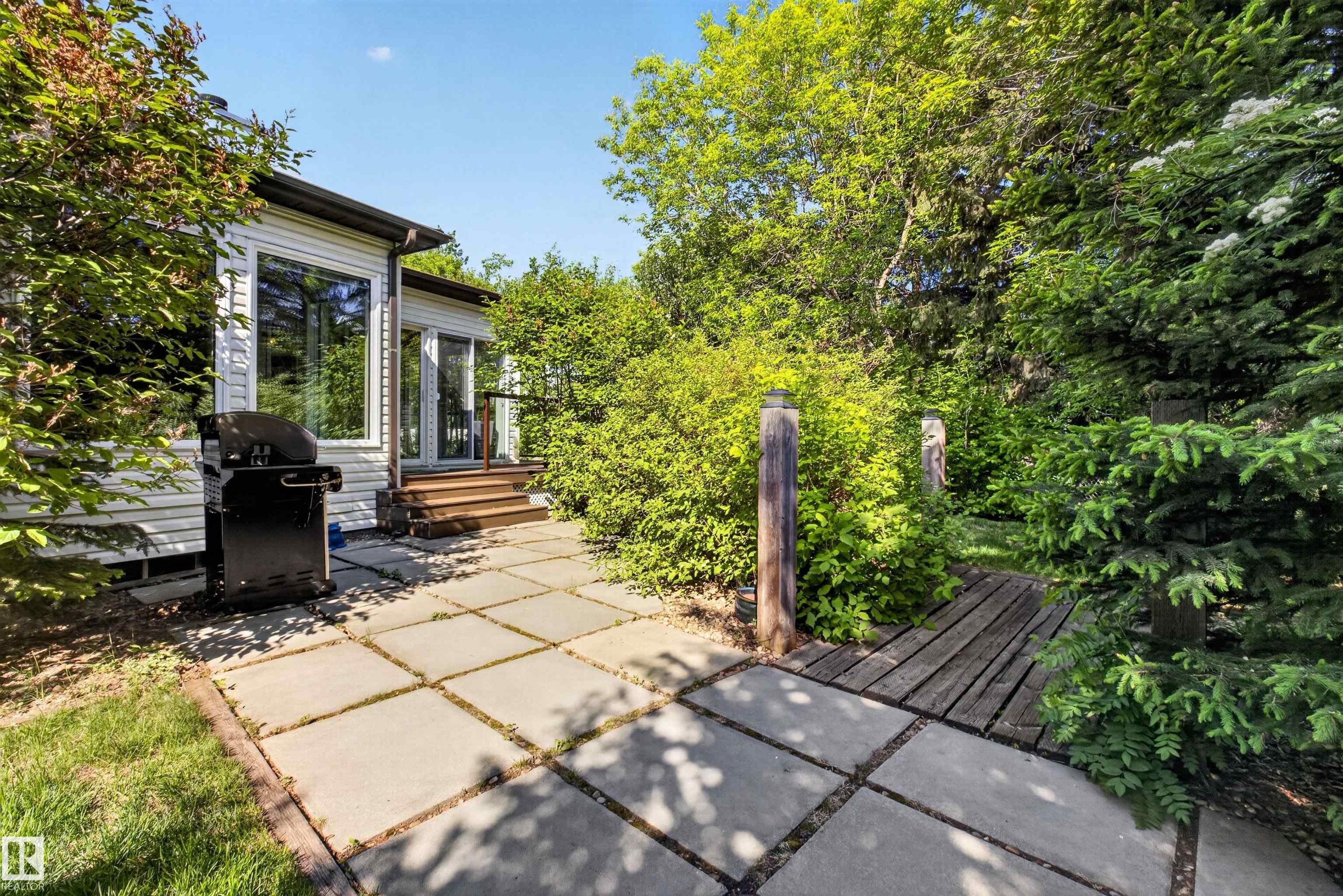 Photo 67 at 19016 92 Avenue NW, Belmead, Edmonton