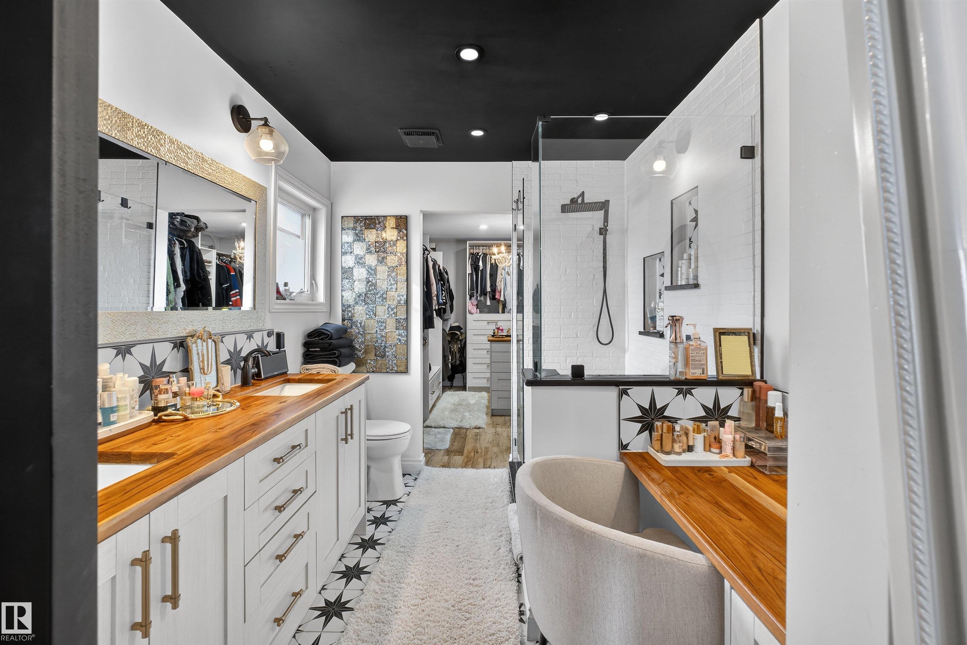 Photo 7 at 18939 78 Avenue NW, Lymburn, Edmonton