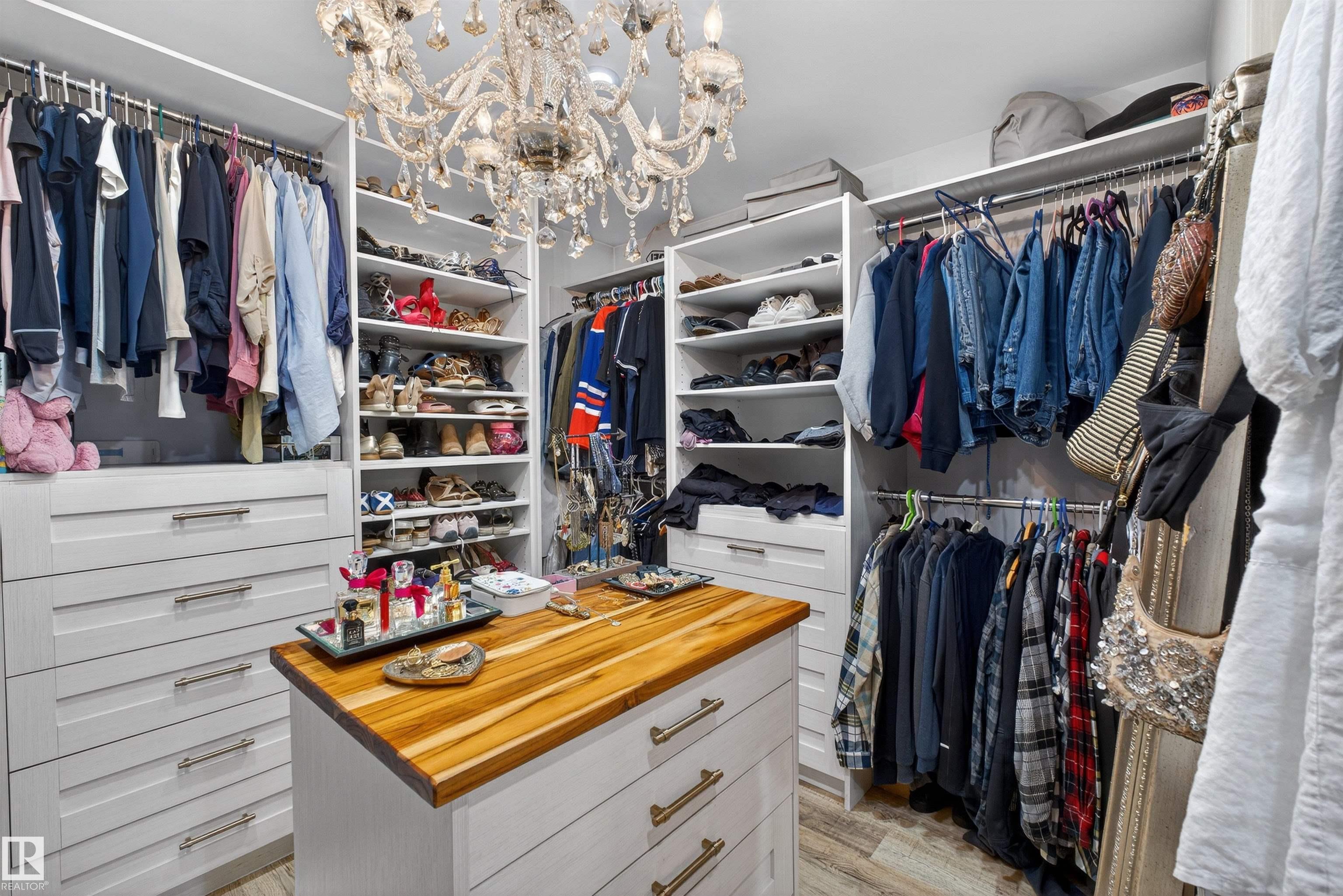 Photo 8 at 18939 78 Avenue NW, Lymburn, Edmonton