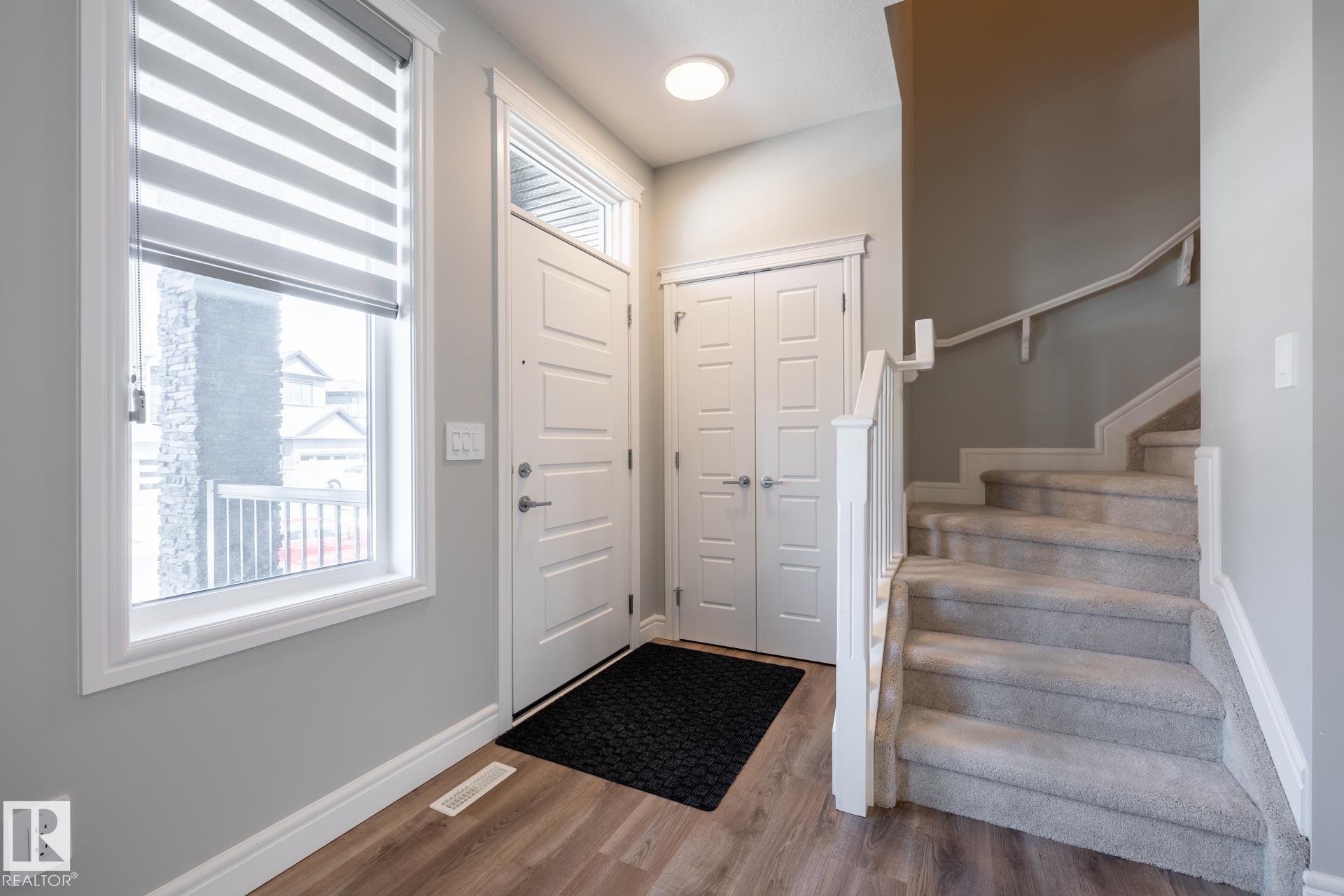 1035 Goldfinch Way NW, Kinglet Gardens, Edmonton