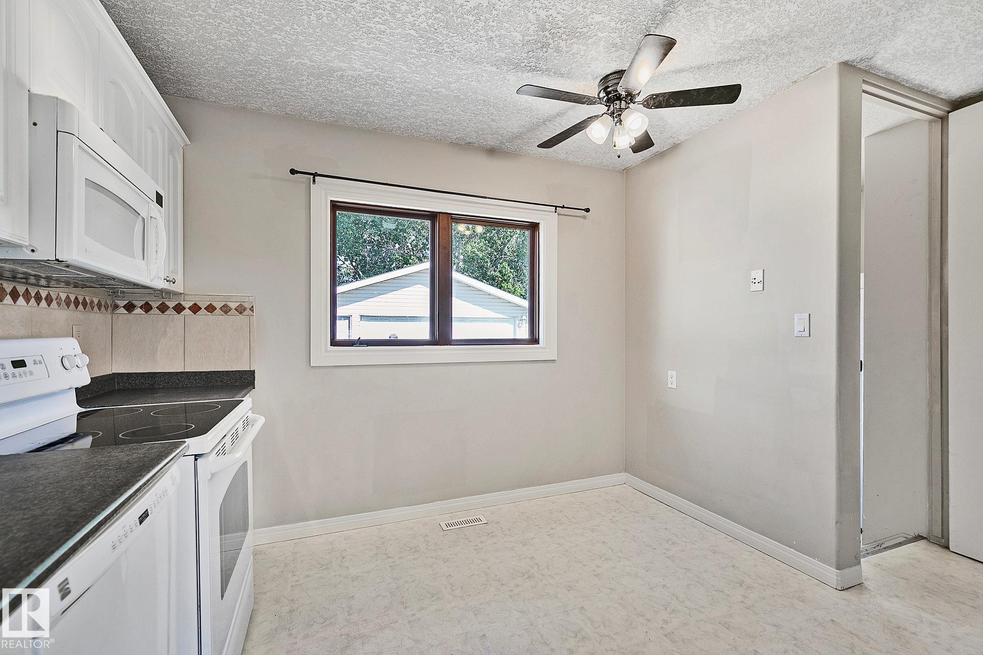 Photo 7 at 17059 98 Street NW, Baturyn, Edmonton