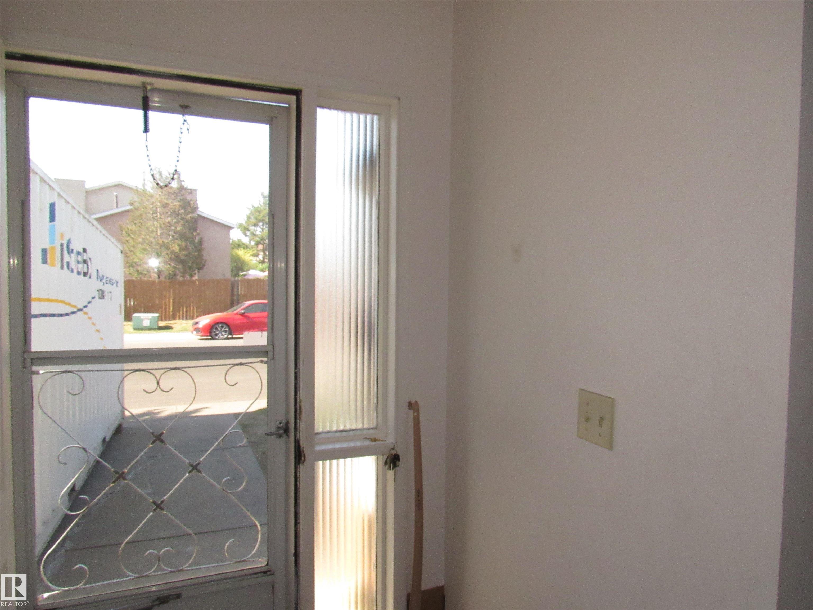 2025 108 Street NW, Keheewin, Edmonton