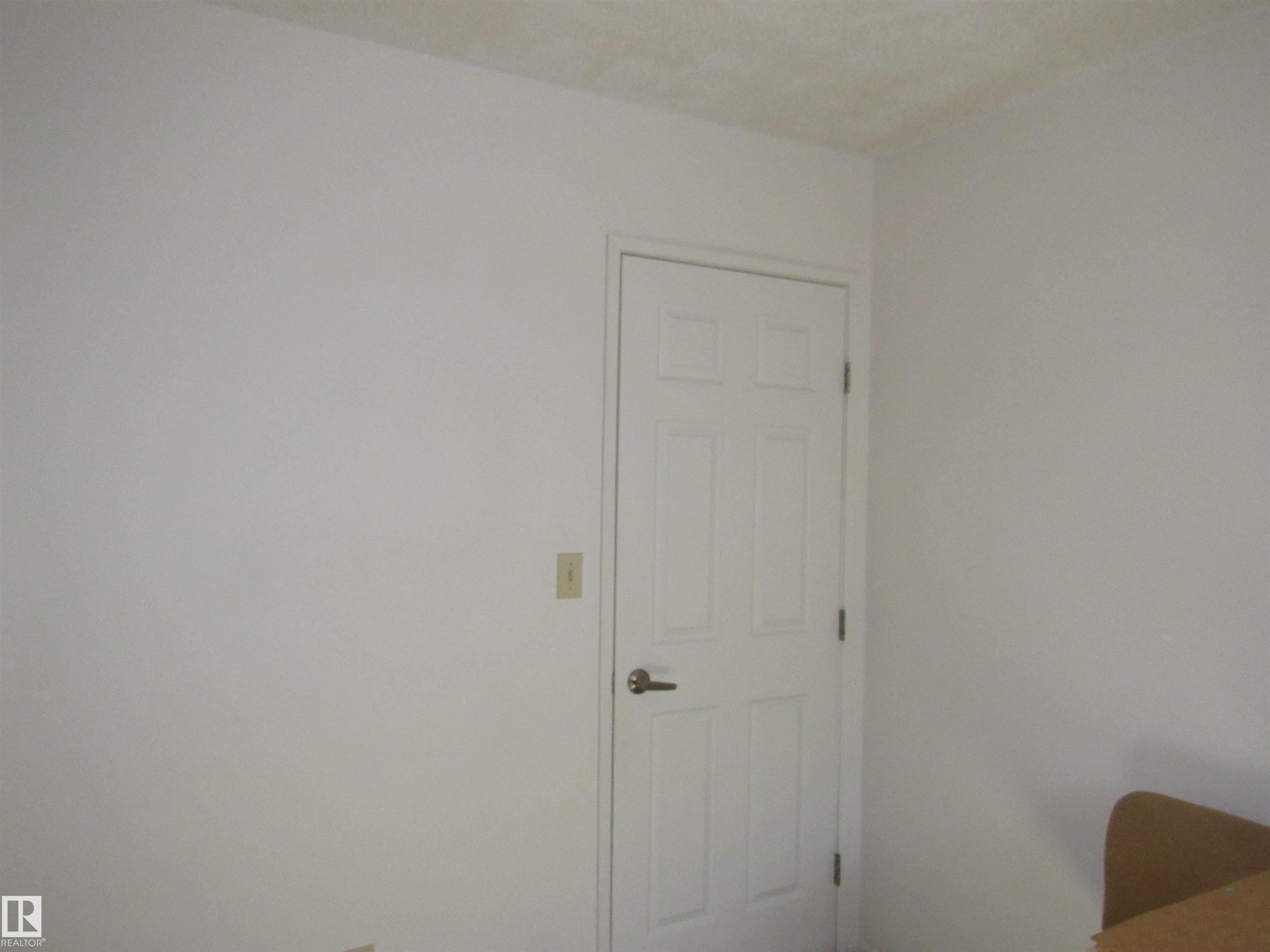 Photo 13 at 2025 108 Street NW, Keheewin, Edmonton
