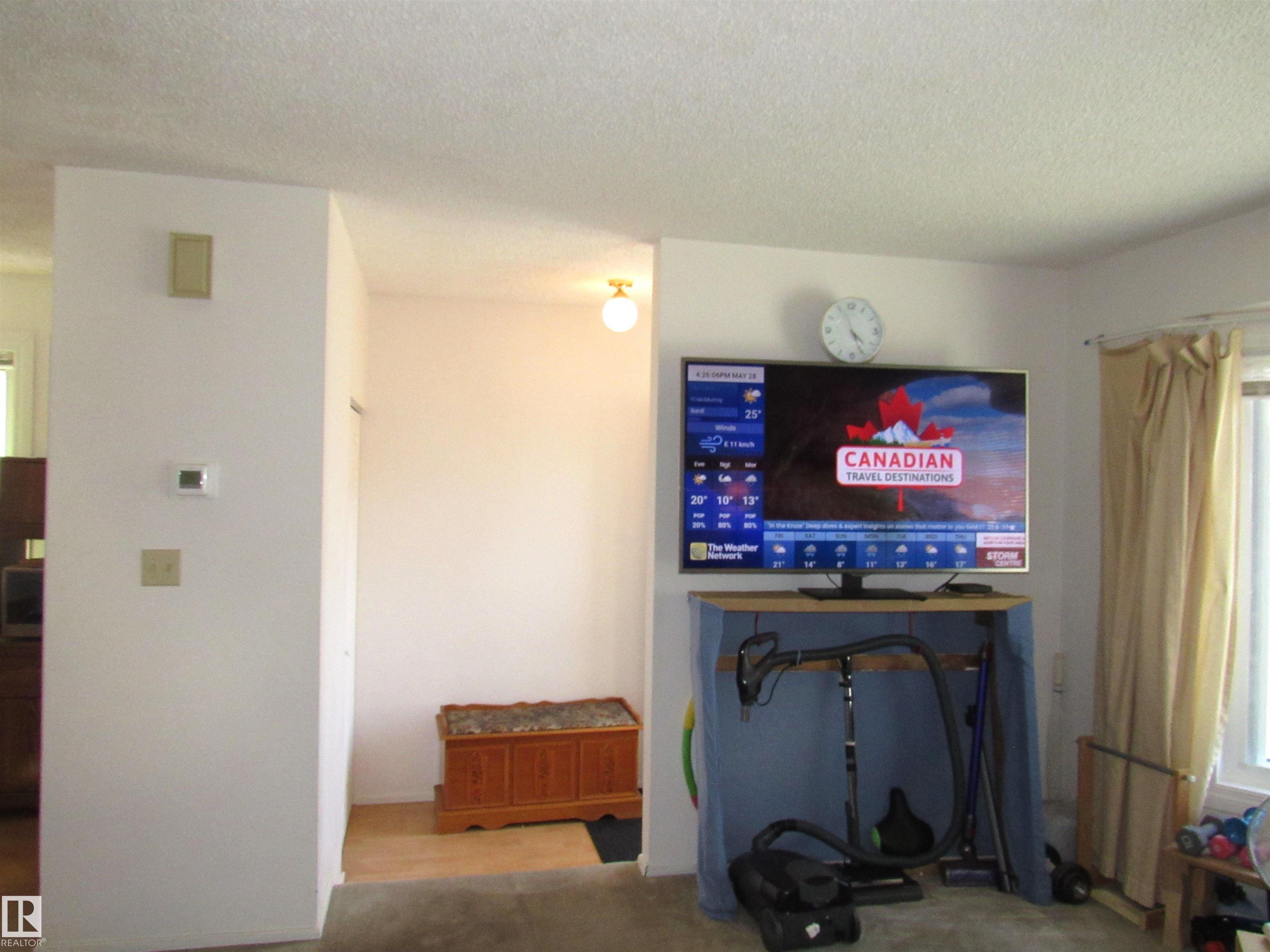 Photo 6 at 2025 108 Street NW, Keheewin, Edmonton