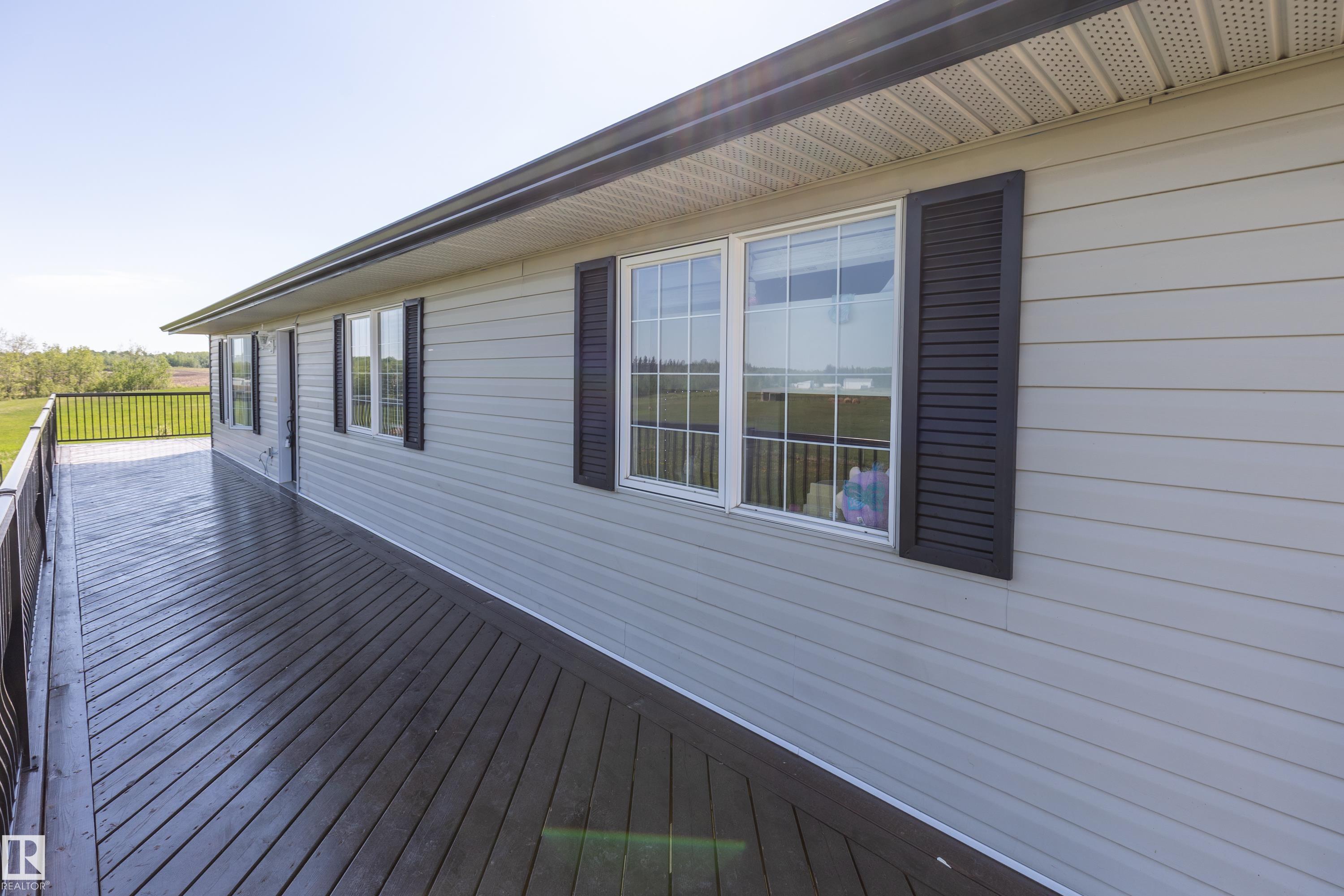 Photo 8 at 90 22111 Twp Road, Steinke Estates, Rural Leduc County