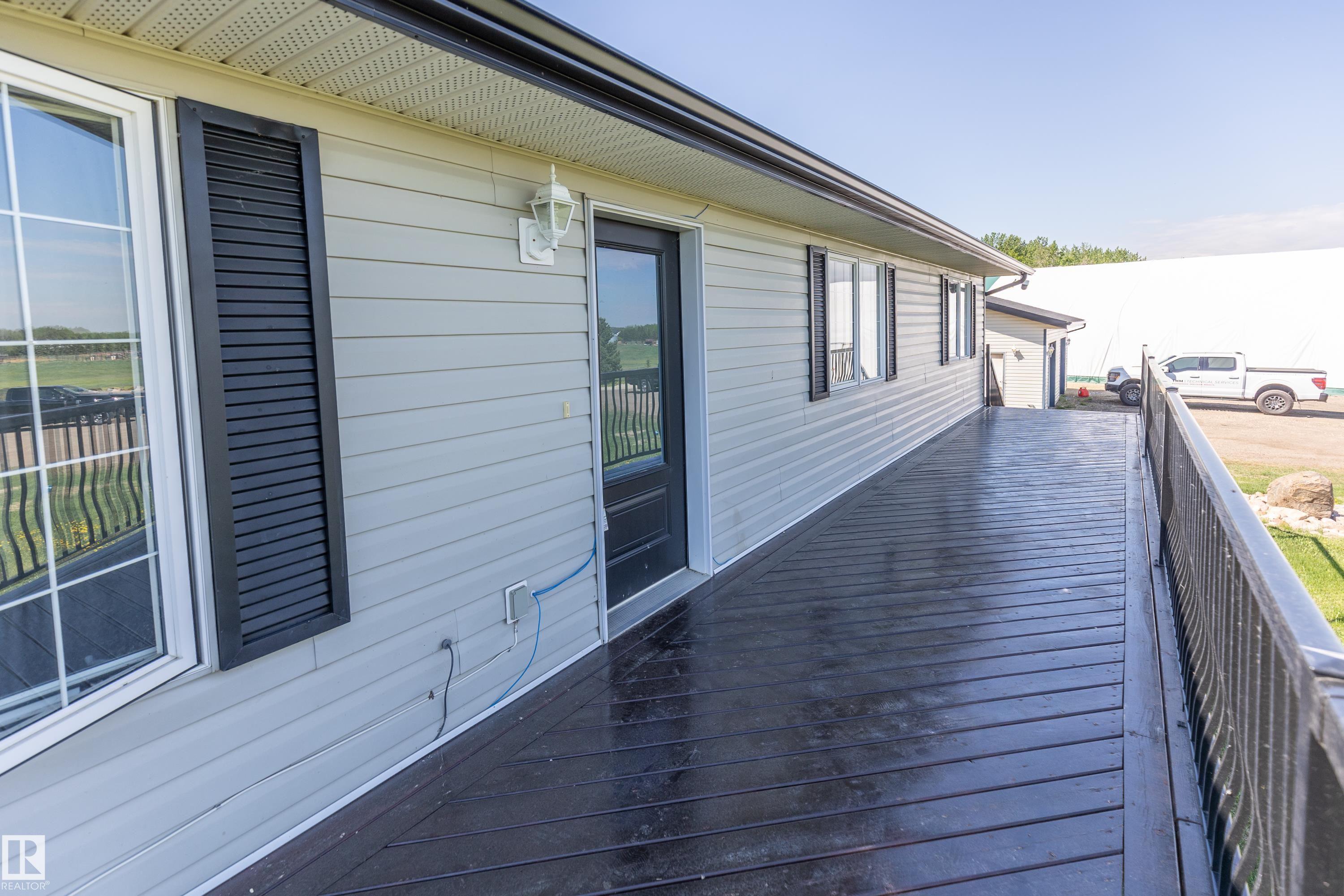 Photo 9 at 90 22111 Twp Road, Steinke Estates, Rural Leduc County