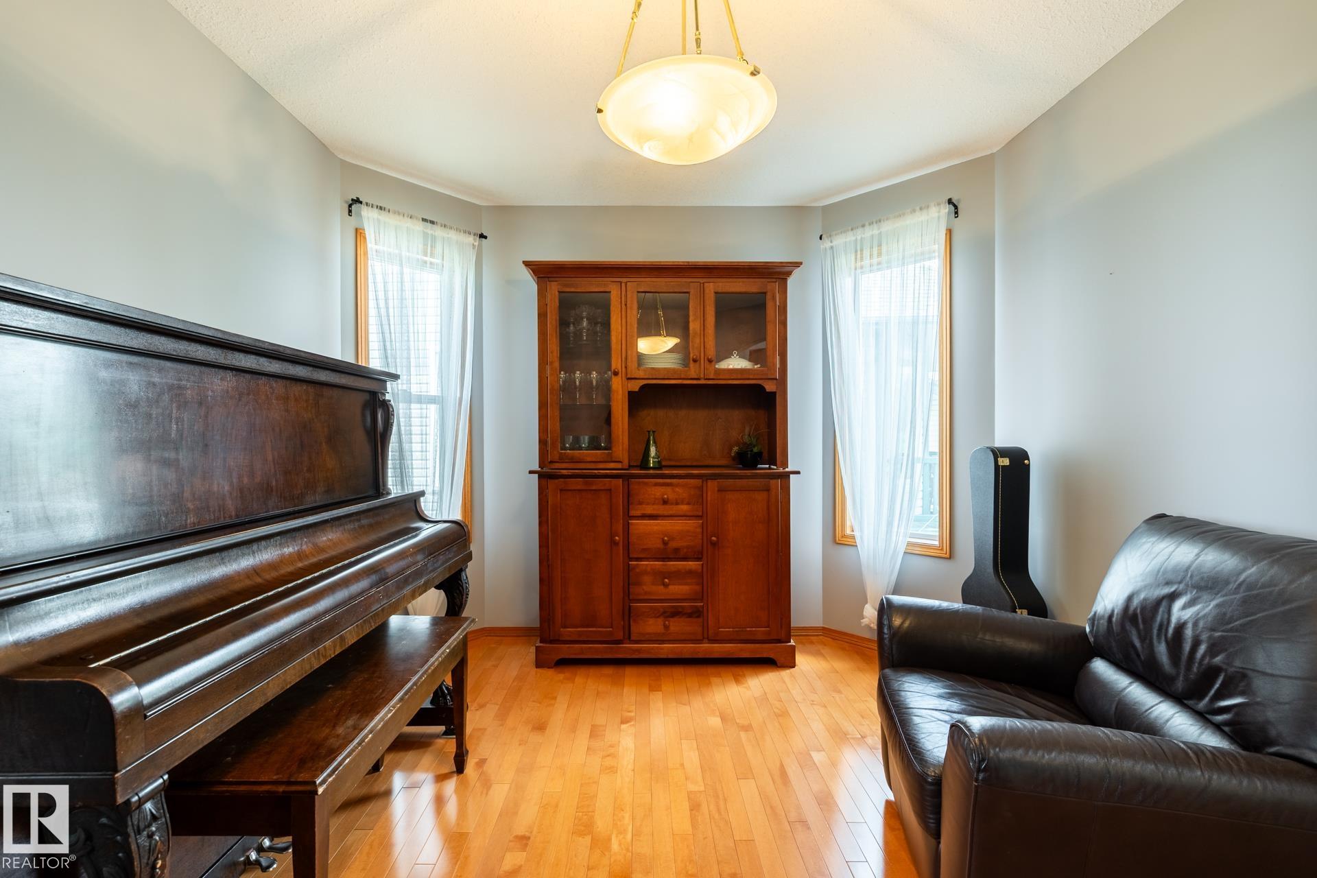 Photo 34 at 114 Reichert Drive, Coloniale Estates, Beaumont