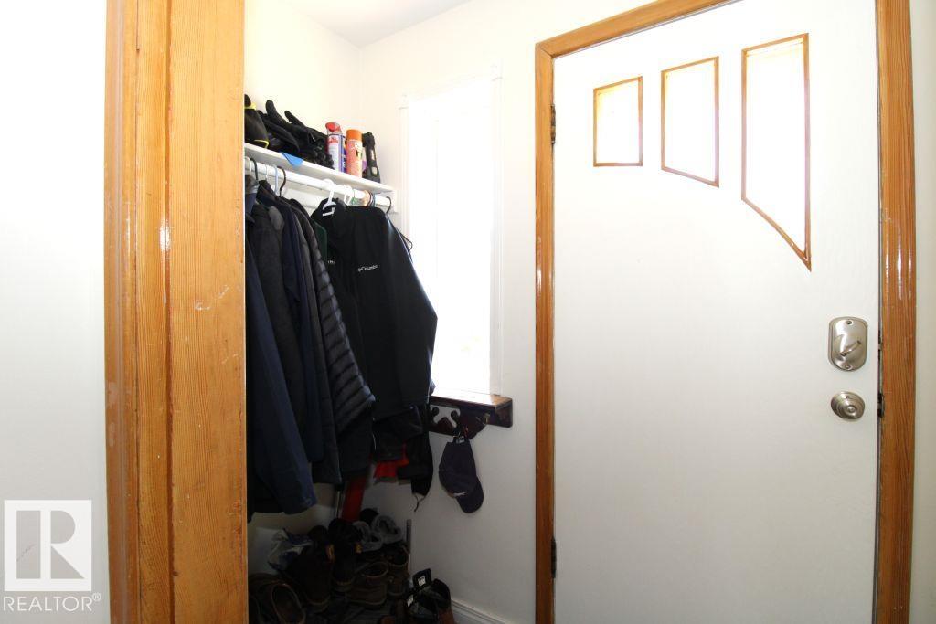 Photo 11 at 10320 79 Street NW, Forest Heights, Edmonton