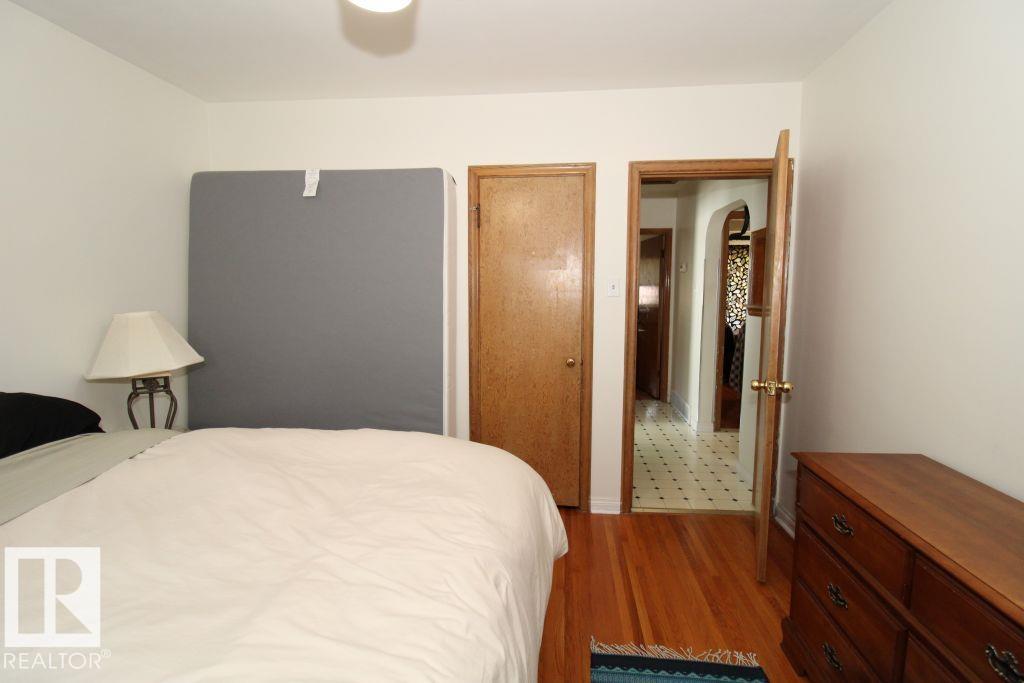 Photo 18 at 10320 79 Street NW, Forest Heights, Edmonton