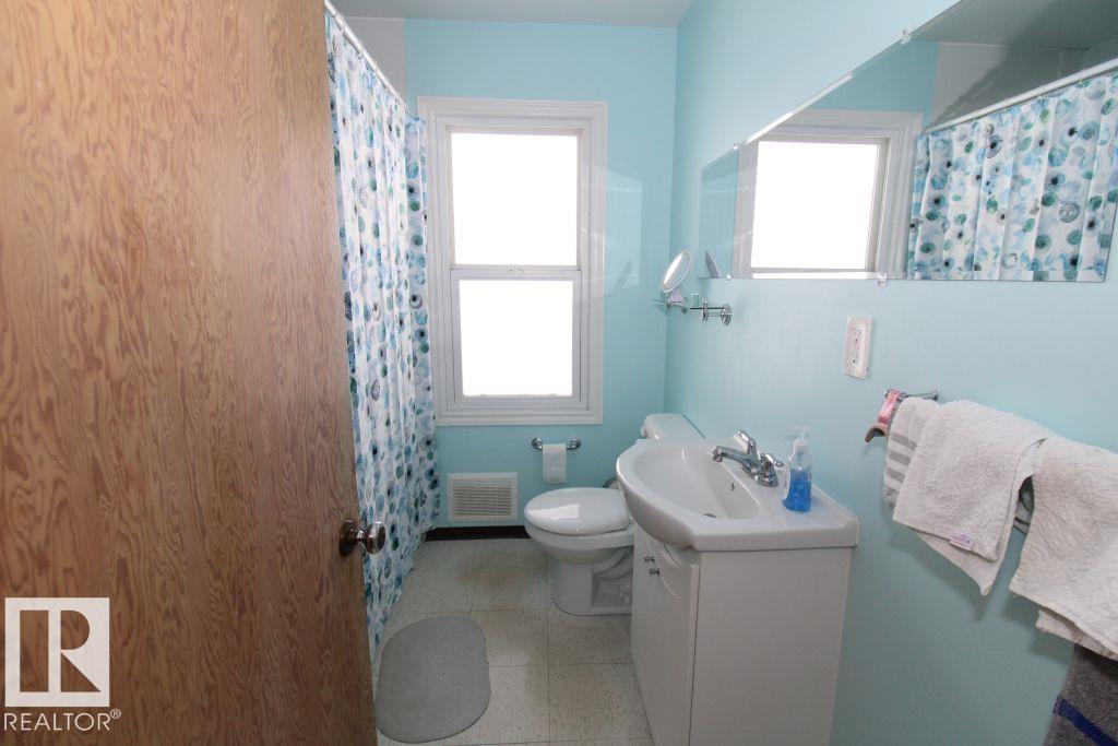 Photo 19 at 10320 79 Street NW, Forest Heights, Edmonton