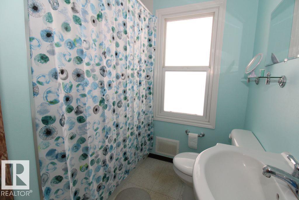 Photo 20 at 10320 79 Street NW, Forest Heights, Edmonton