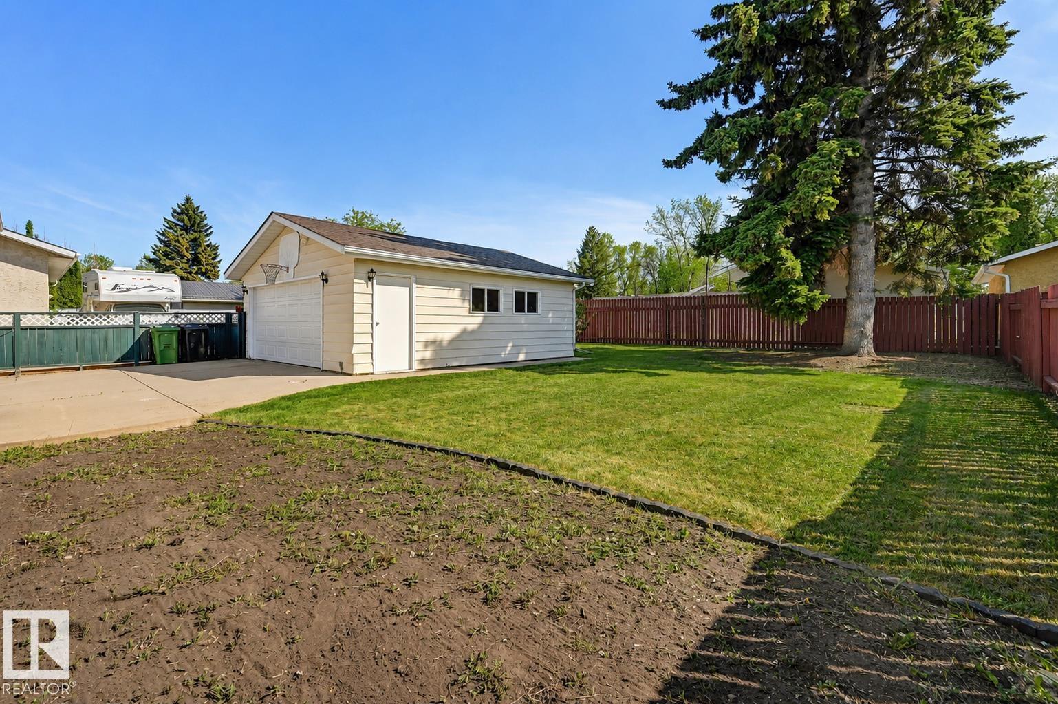 Photo 34 at 8737 99 Avenue, Pineview Fort Sask., Fort Saskatchewan