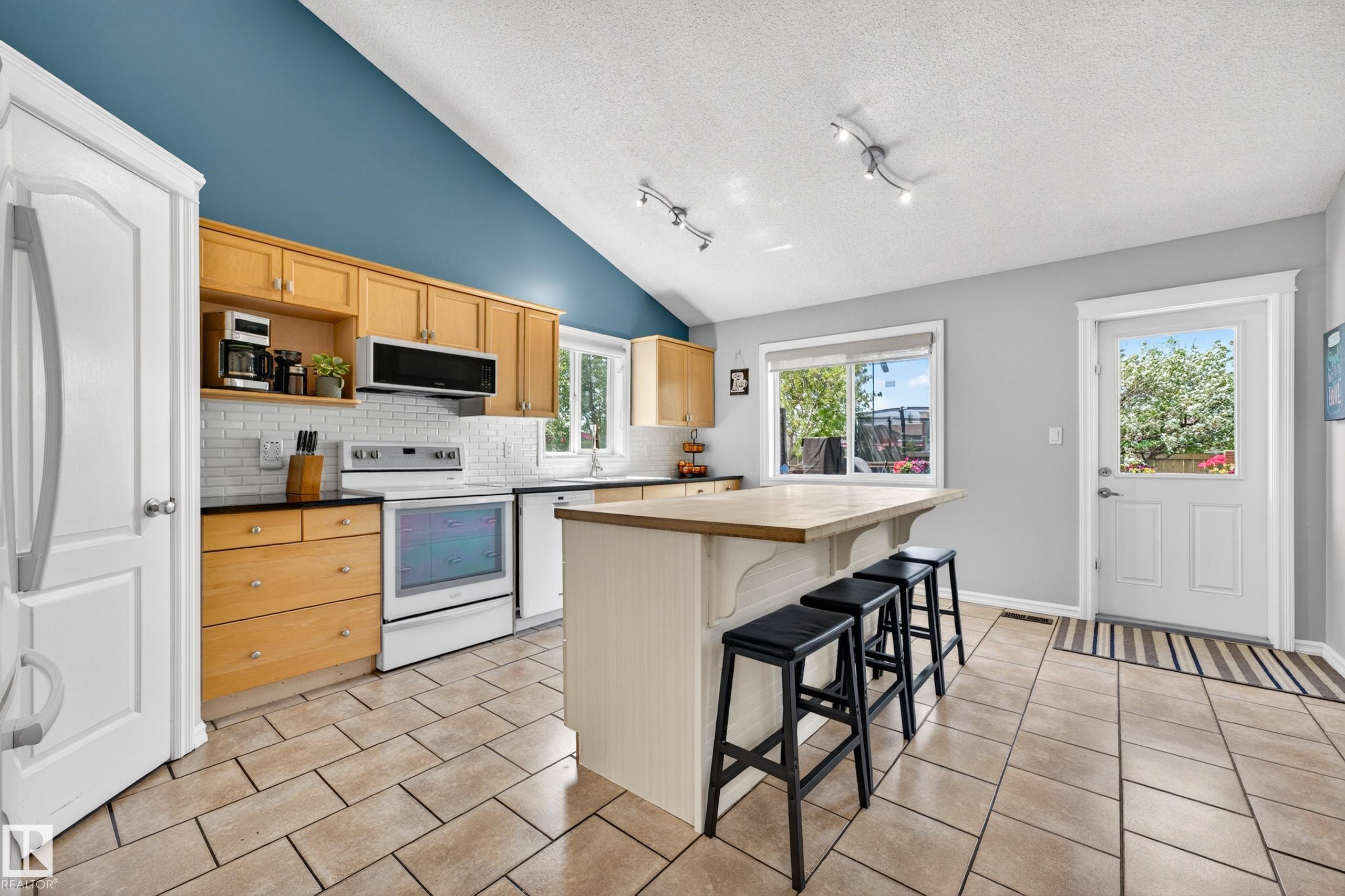 Photo 21 at 78 Bonin Crescent, Coloniale Estates, Beaumont