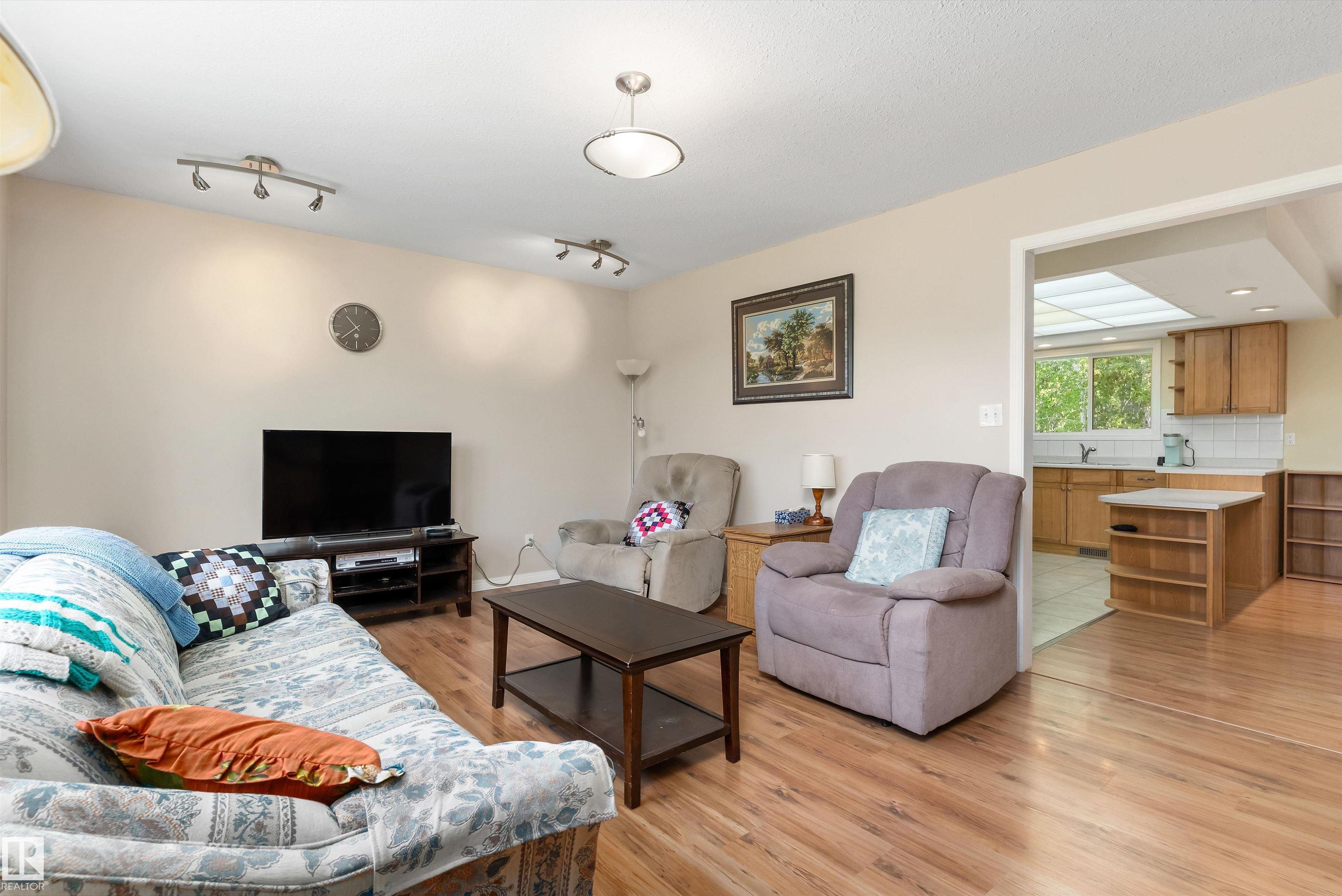 Photo 15 at 10 - 52510 Rge Road 20, Cottage Lake Heights II, Rural Parkland County