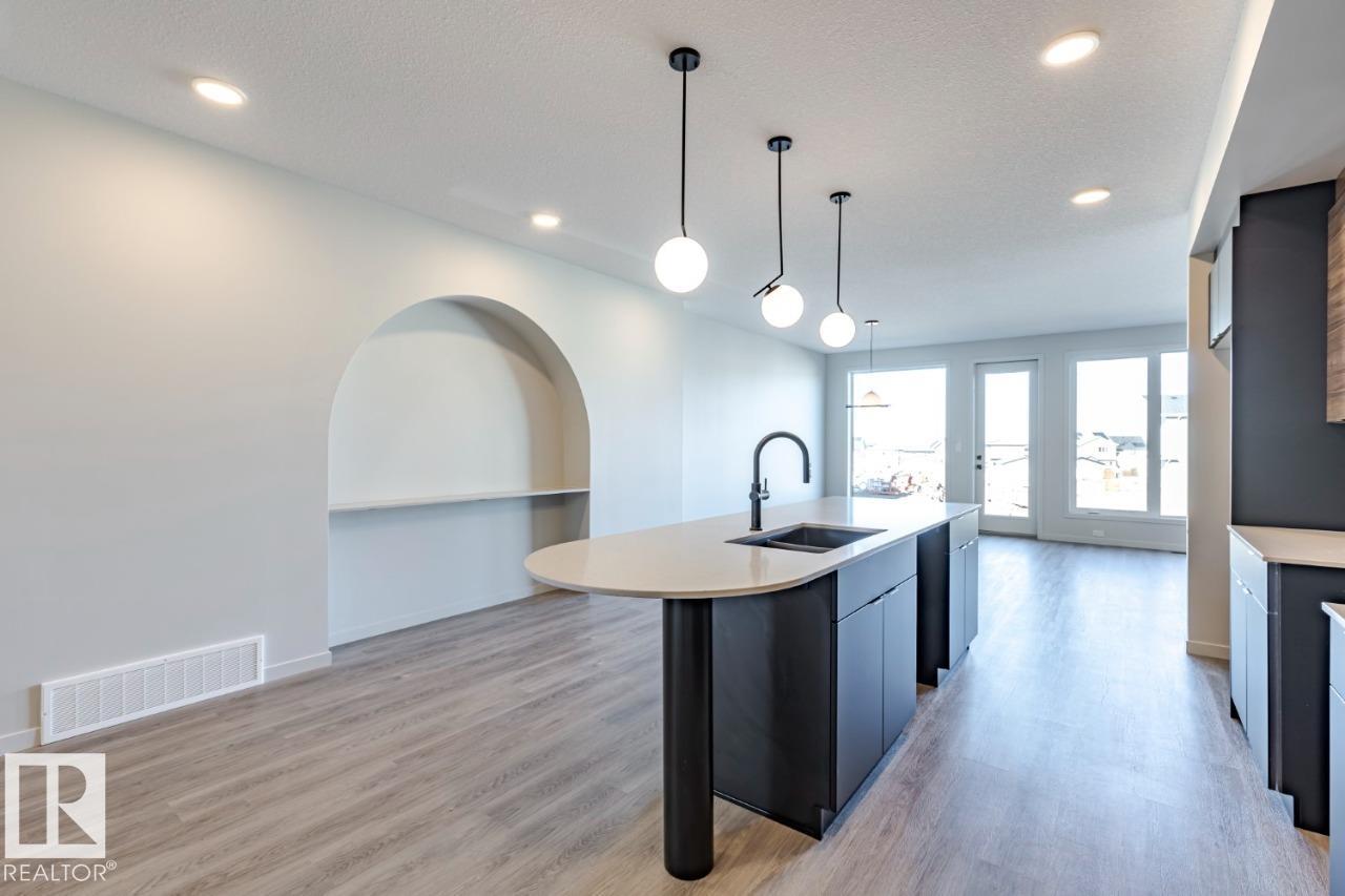 7387 Klapstein Crescent SW, Keswick, Edmonton