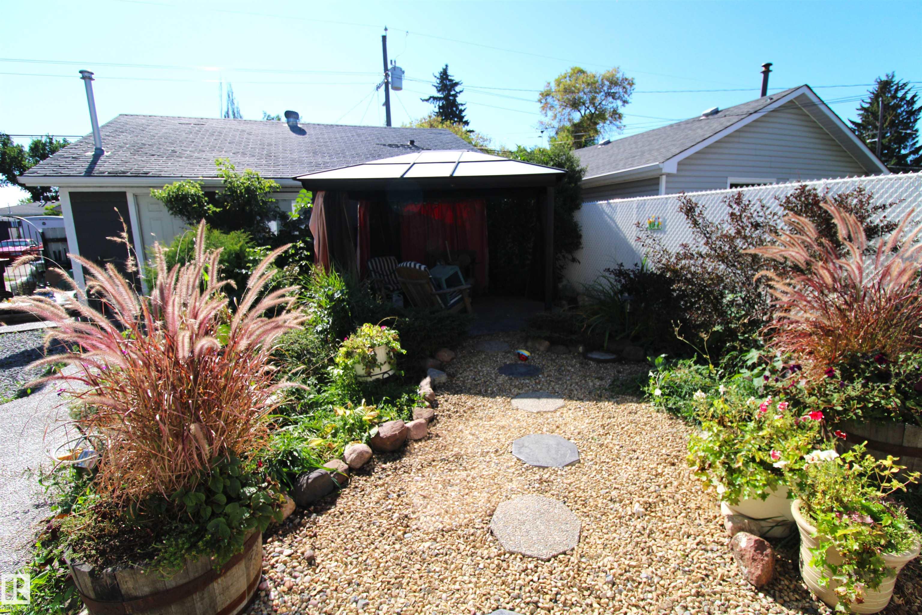 Photo 41 at 7715 84 Avenue NW, Idylwylde, Edmonton