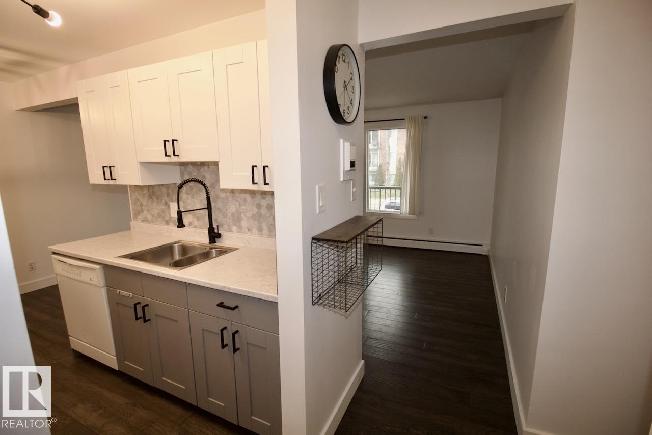 Photo 3 at 201 - 10345 123 Street NW, Wîhkwêntôwin, Edmonton
