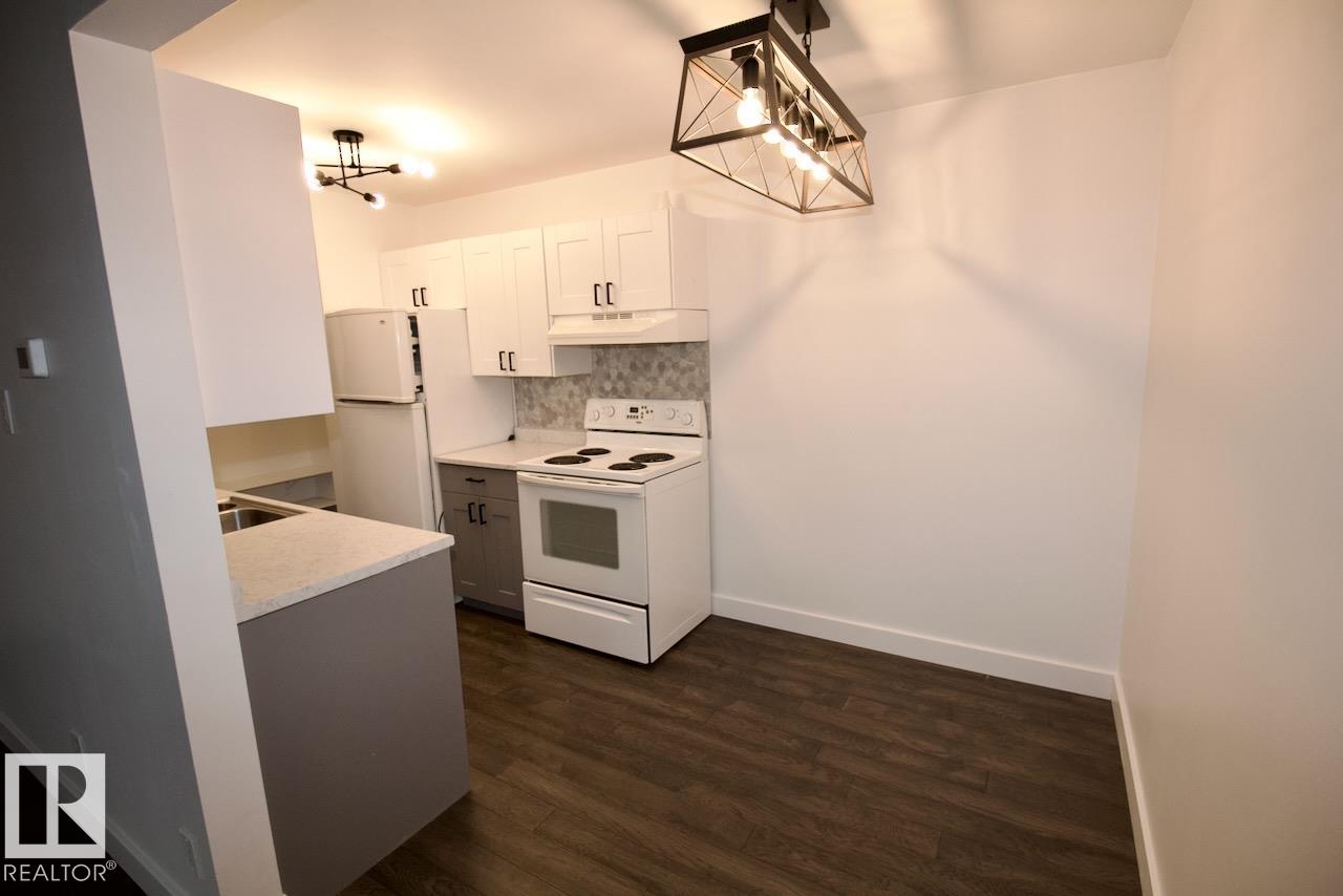 Photo 5 at 201 - 10345 123 Street NW, Wîhkwêntôwin, Edmonton
