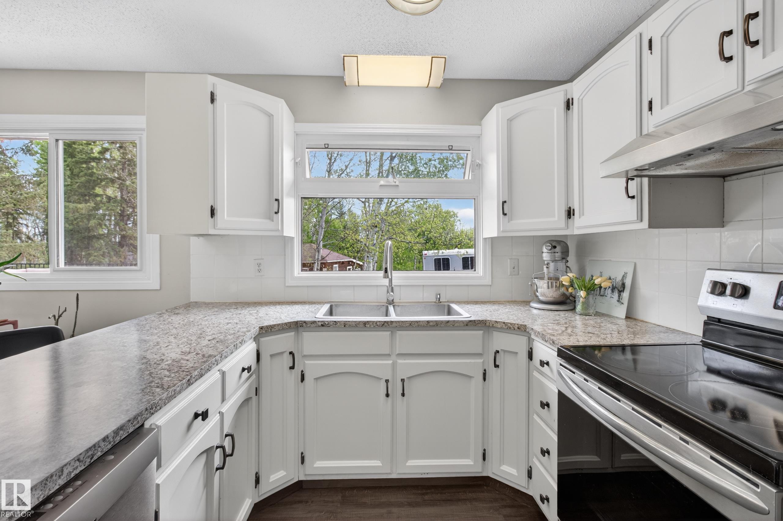 Photo 13 at 52177 Rge Road 215, None, Rural Strathcona County