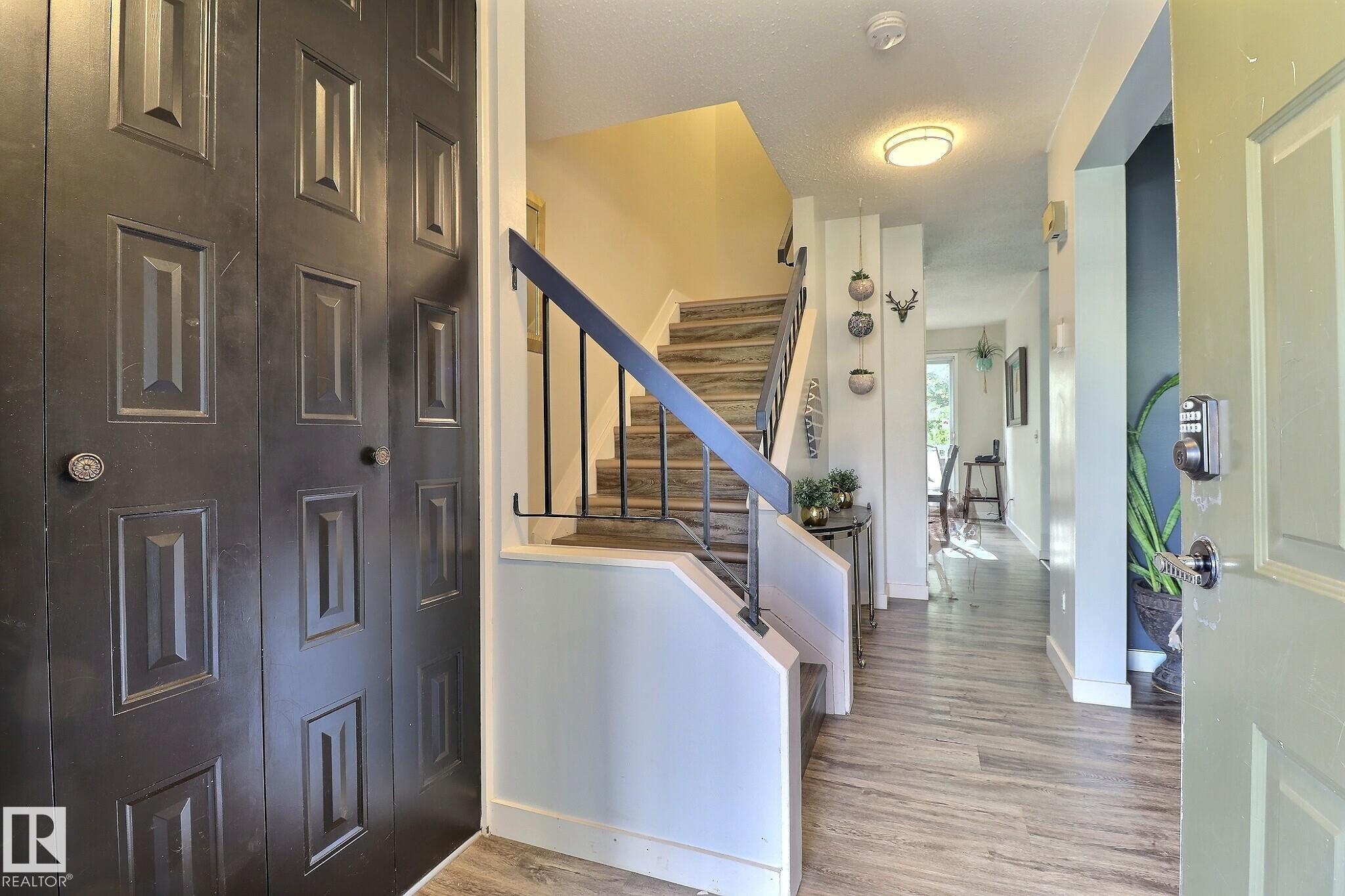 5315 39 Avenue NW, Greenview, Edmonton