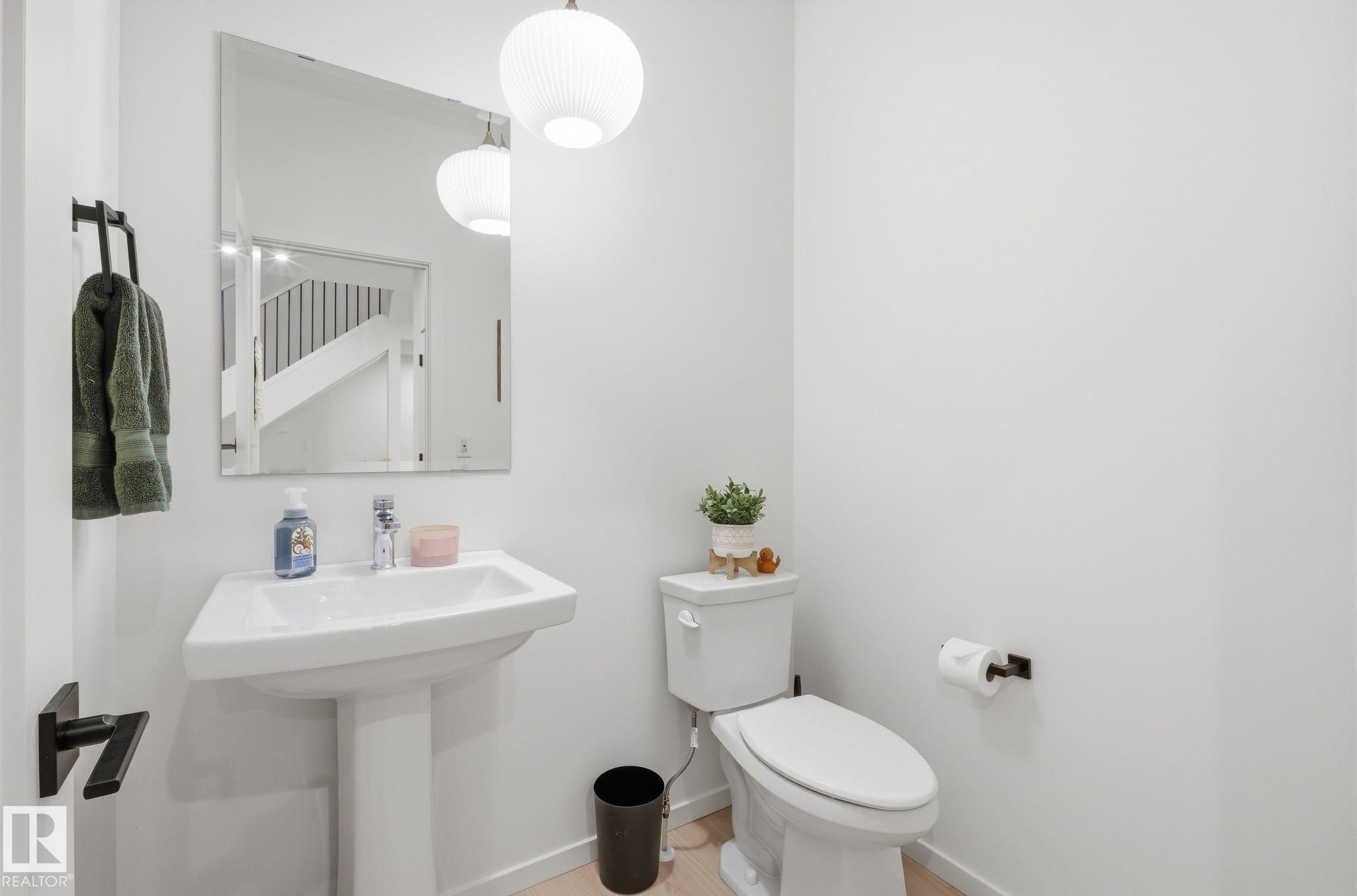 Photo 11 at 48 Riverhill Crescent, Riverside, St. Albert