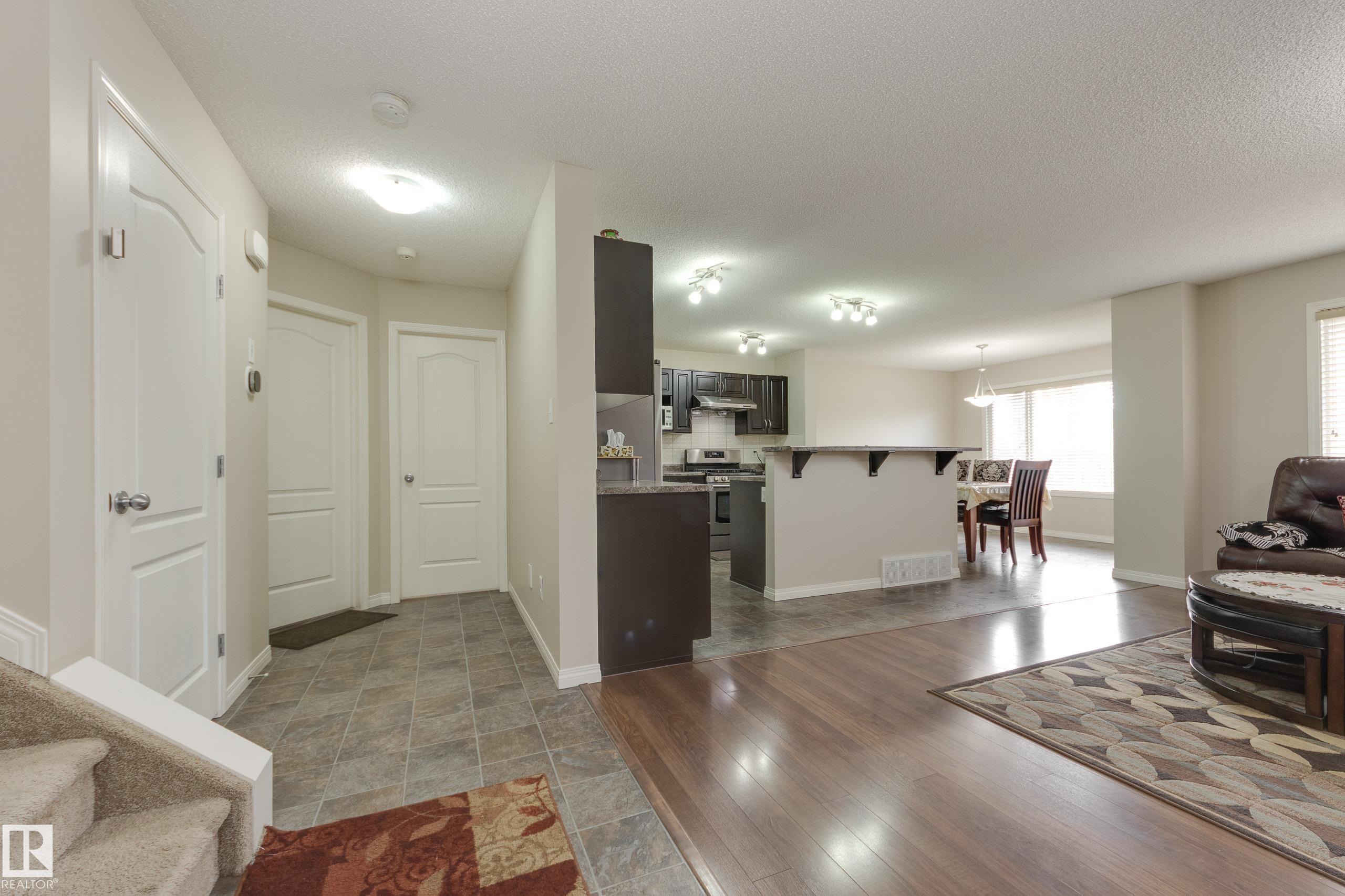 1939 118 Street SW, Rutherford, Edmonton
