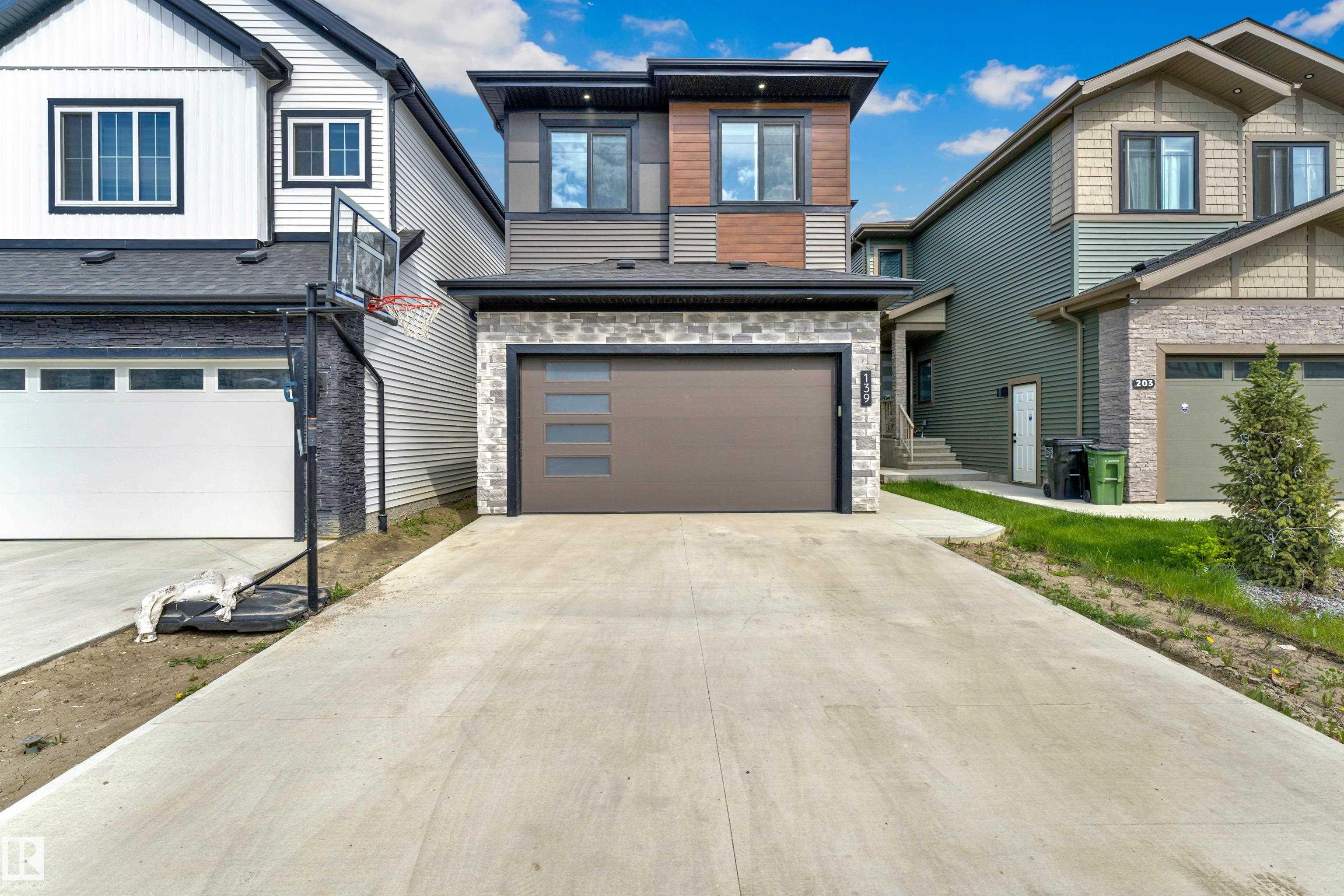 139 28 Street SW, Alces, Edmonton