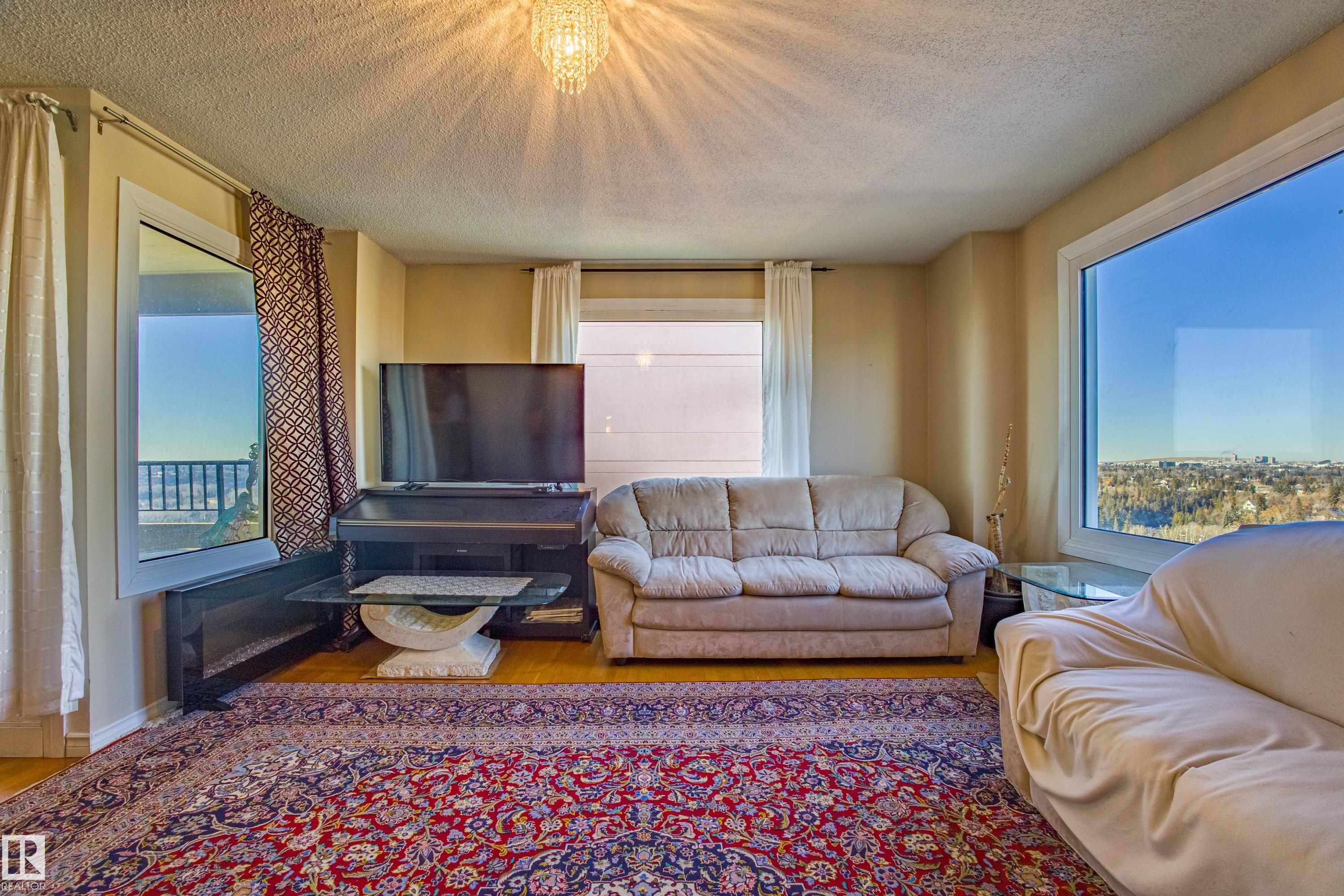 Photo 15 at 1703 - 12303 Jasper Avenue NW, Wîhkwêntôwin, Edmonton